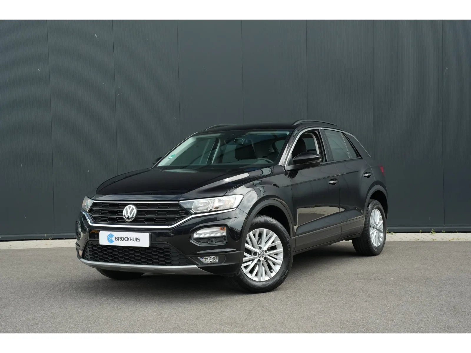 Volkswagen T-Roc (2020) — foto 1