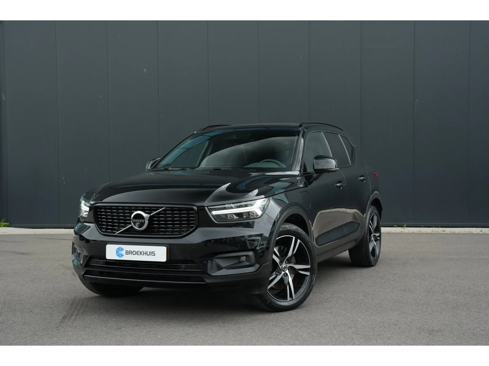 Volvo XC40 (2020) — foto 1