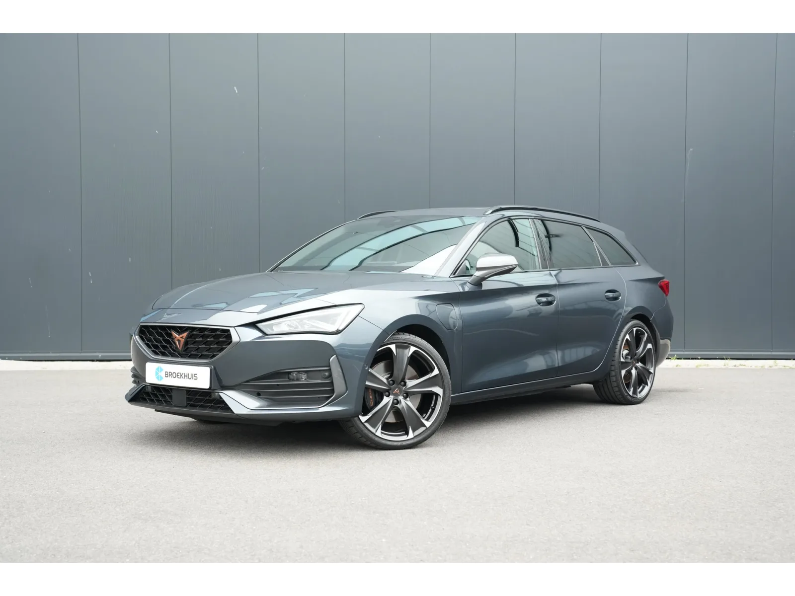CUPRA Leon Sportstourer (2023) — foto 1
