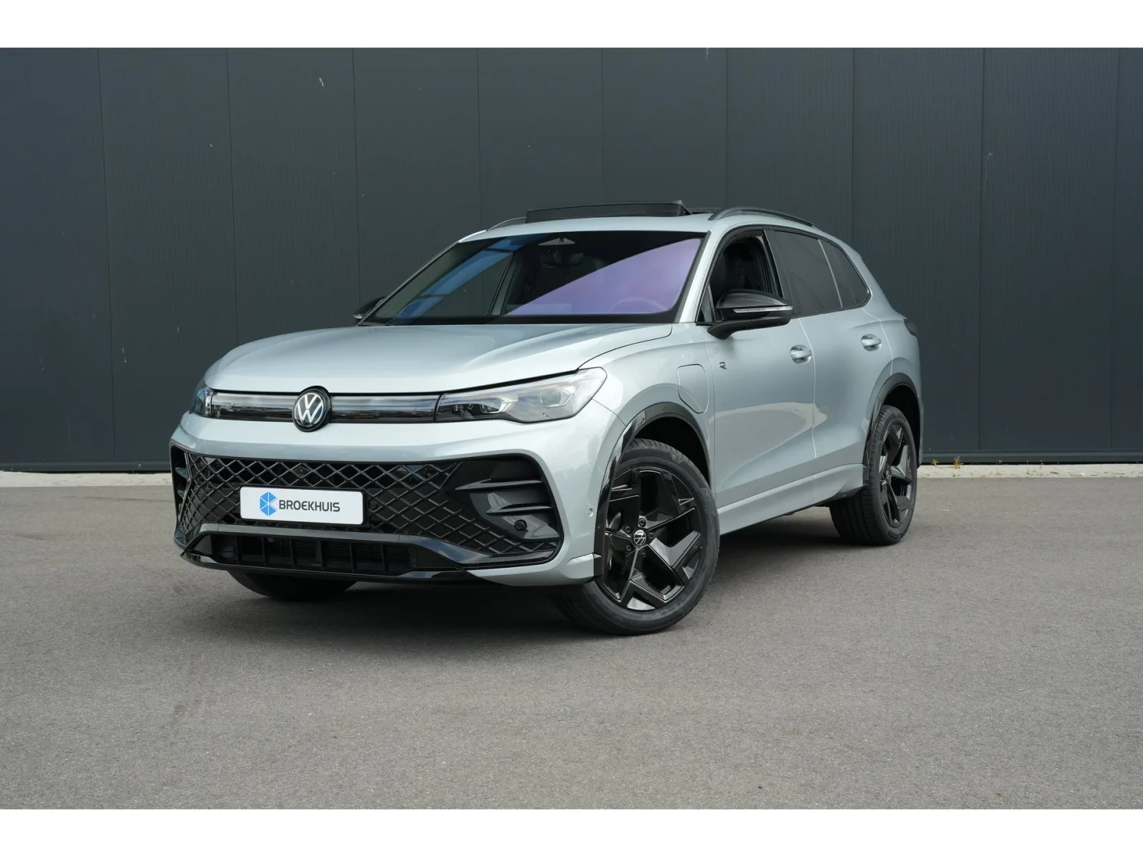 Volkswagen Tiguan (2025) — foto 1