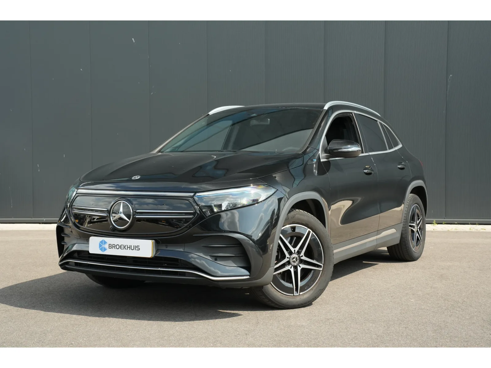 Mercedes-Benz EQA (2022) — foto 1
