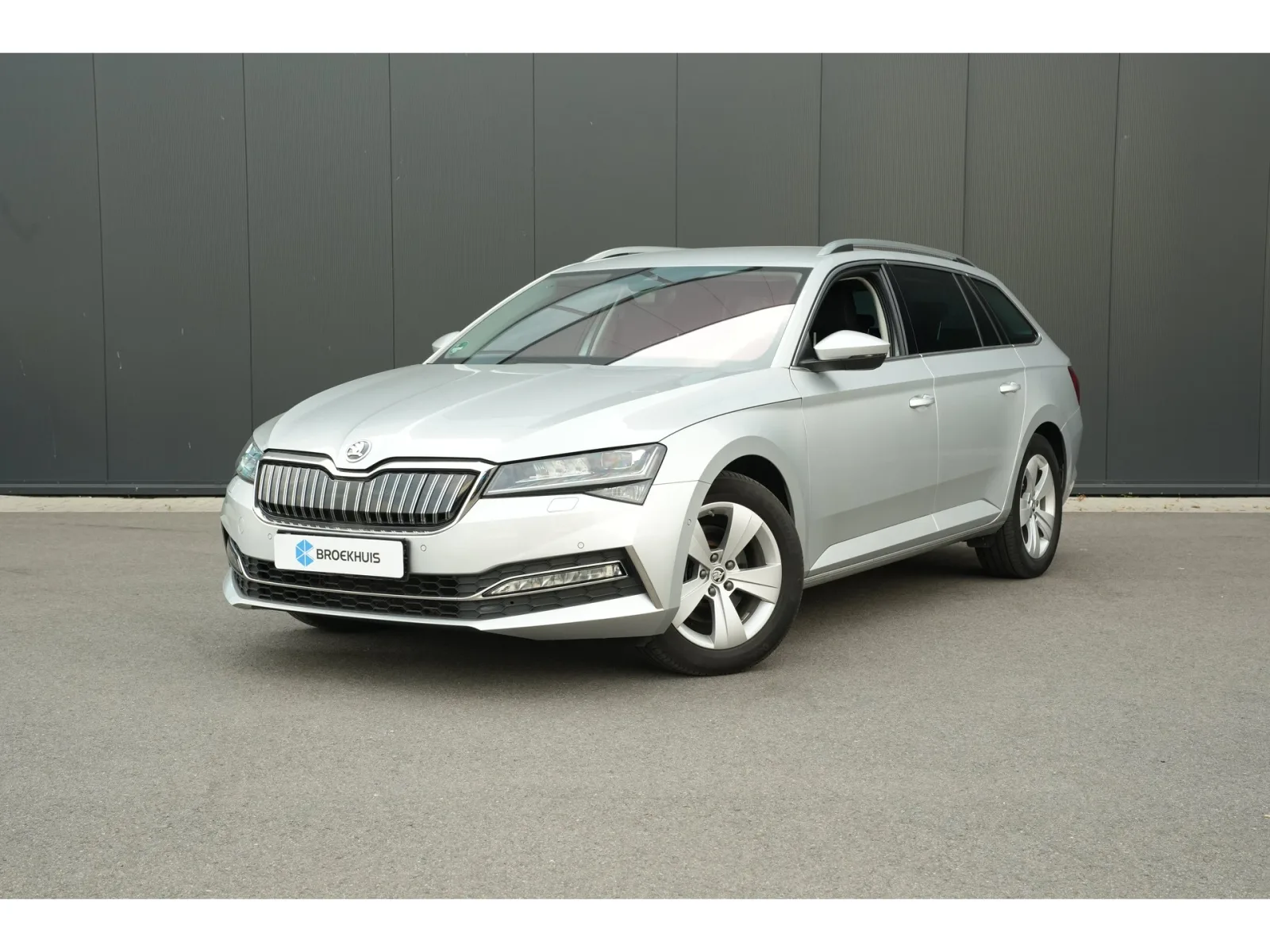 Škoda Superb (2022) — foto 1