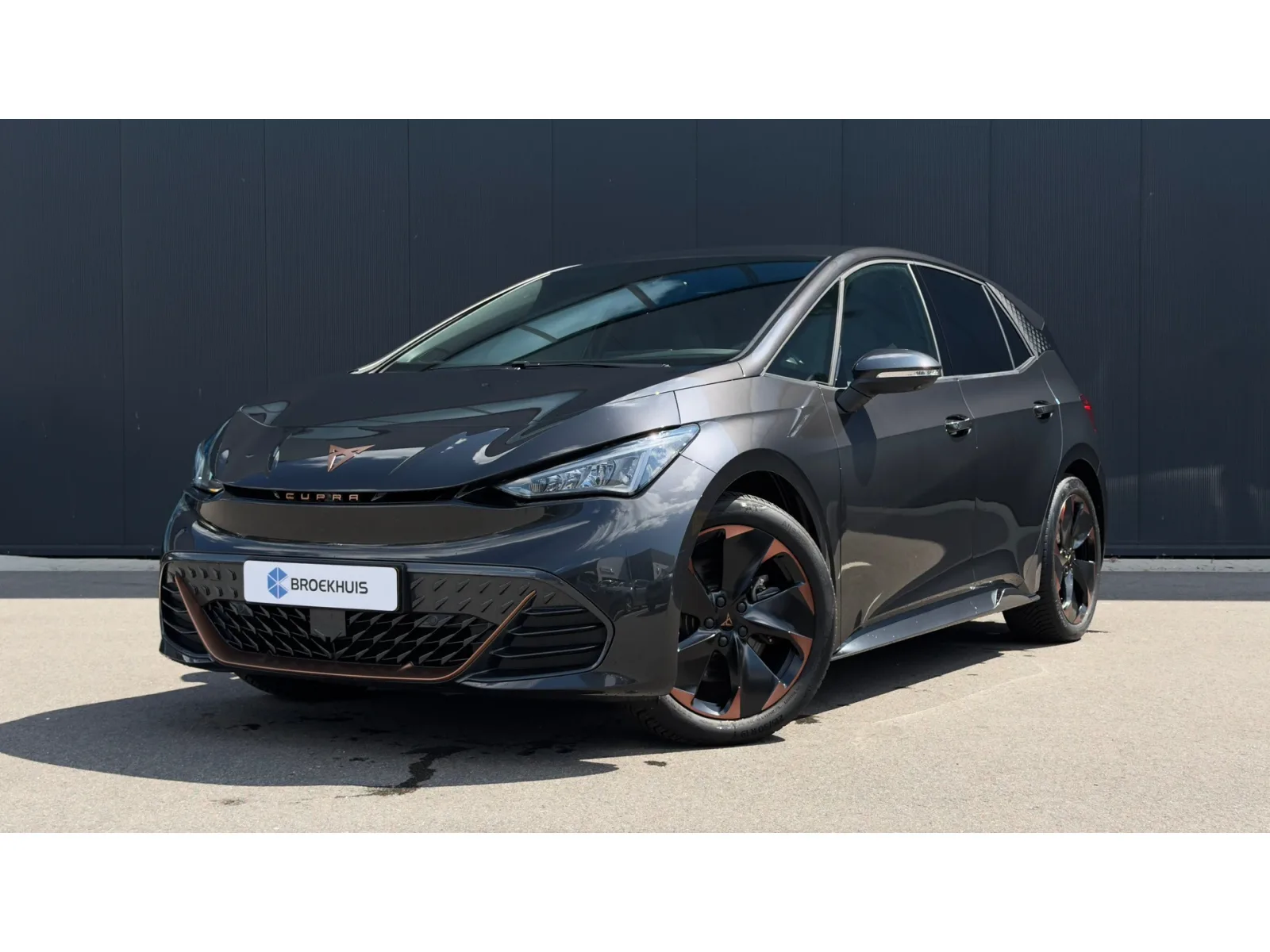 CUPRA Born (2024) — foto 1