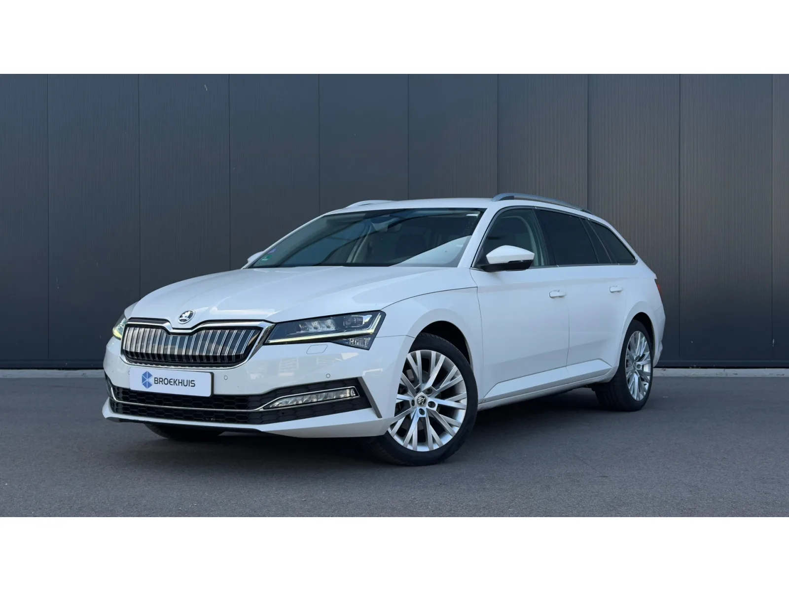 Škoda Superb (2021) — foto 1