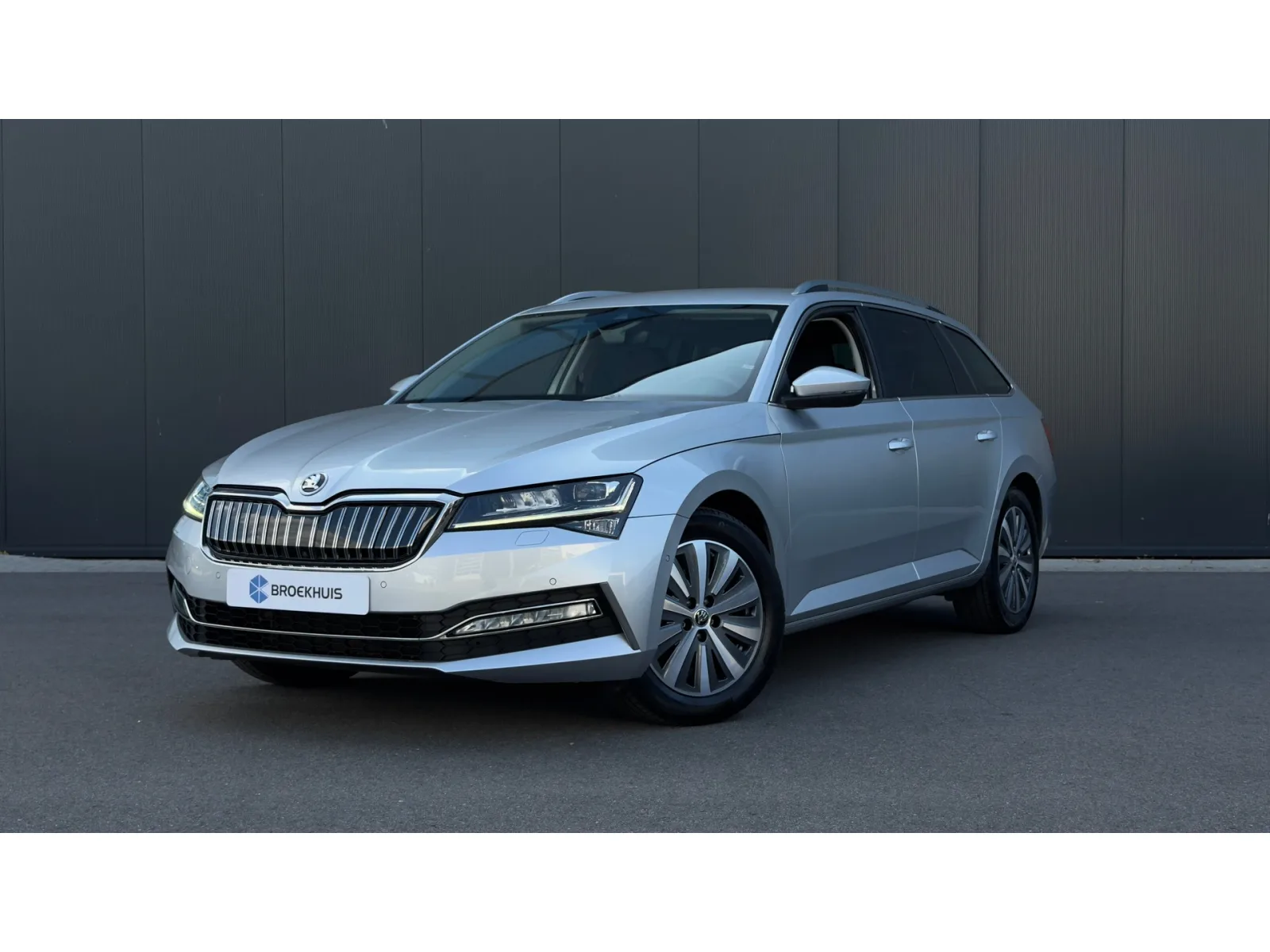 Škoda Superb (2022) — foto 1
