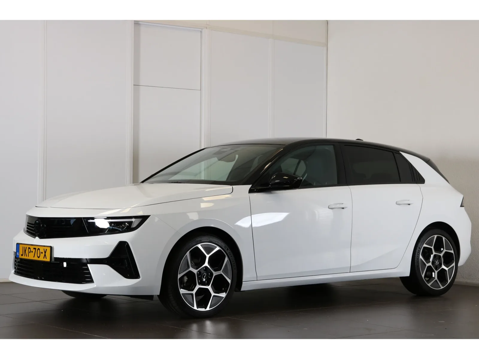 Opel Astra (2025) — foto 1