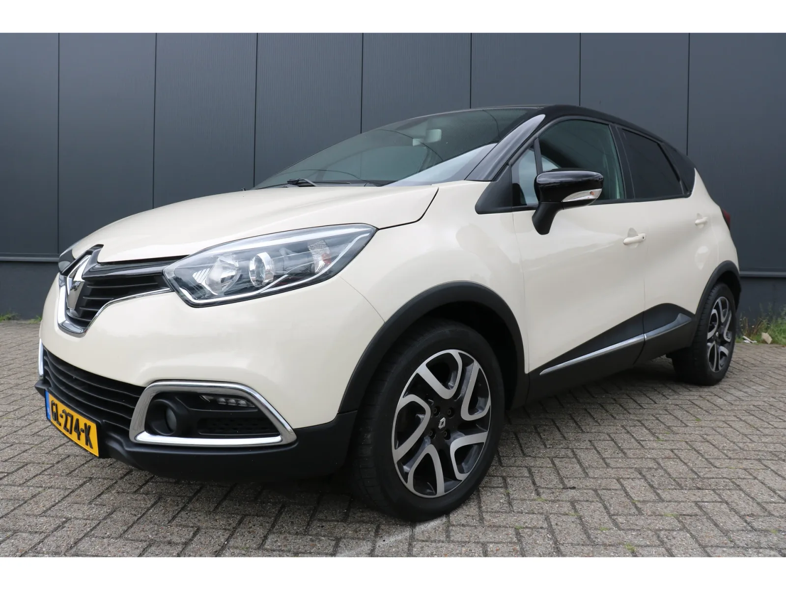 Renault Captur (2015) — foto 1
