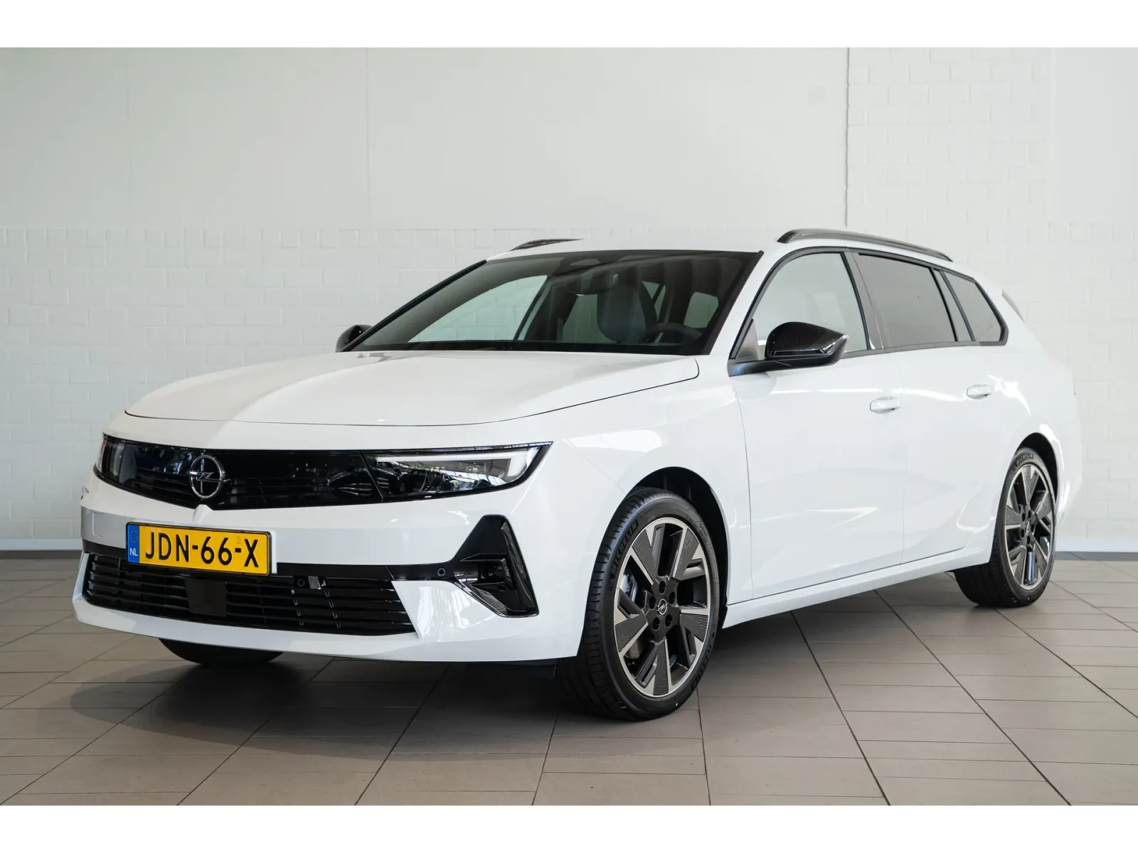 Opel Astra (2025) — foto 1