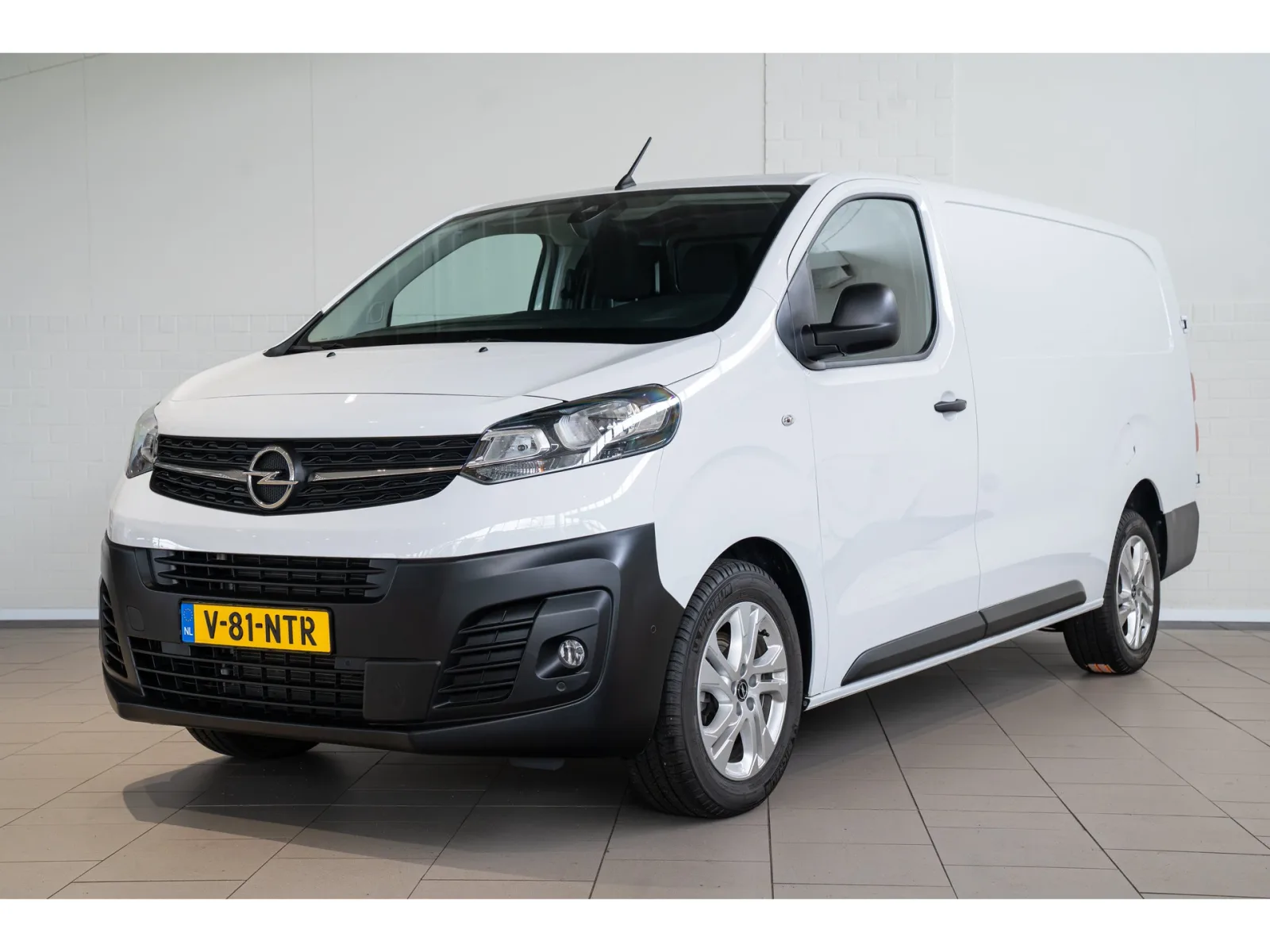 Opel Vivaro (2024) — foto 1