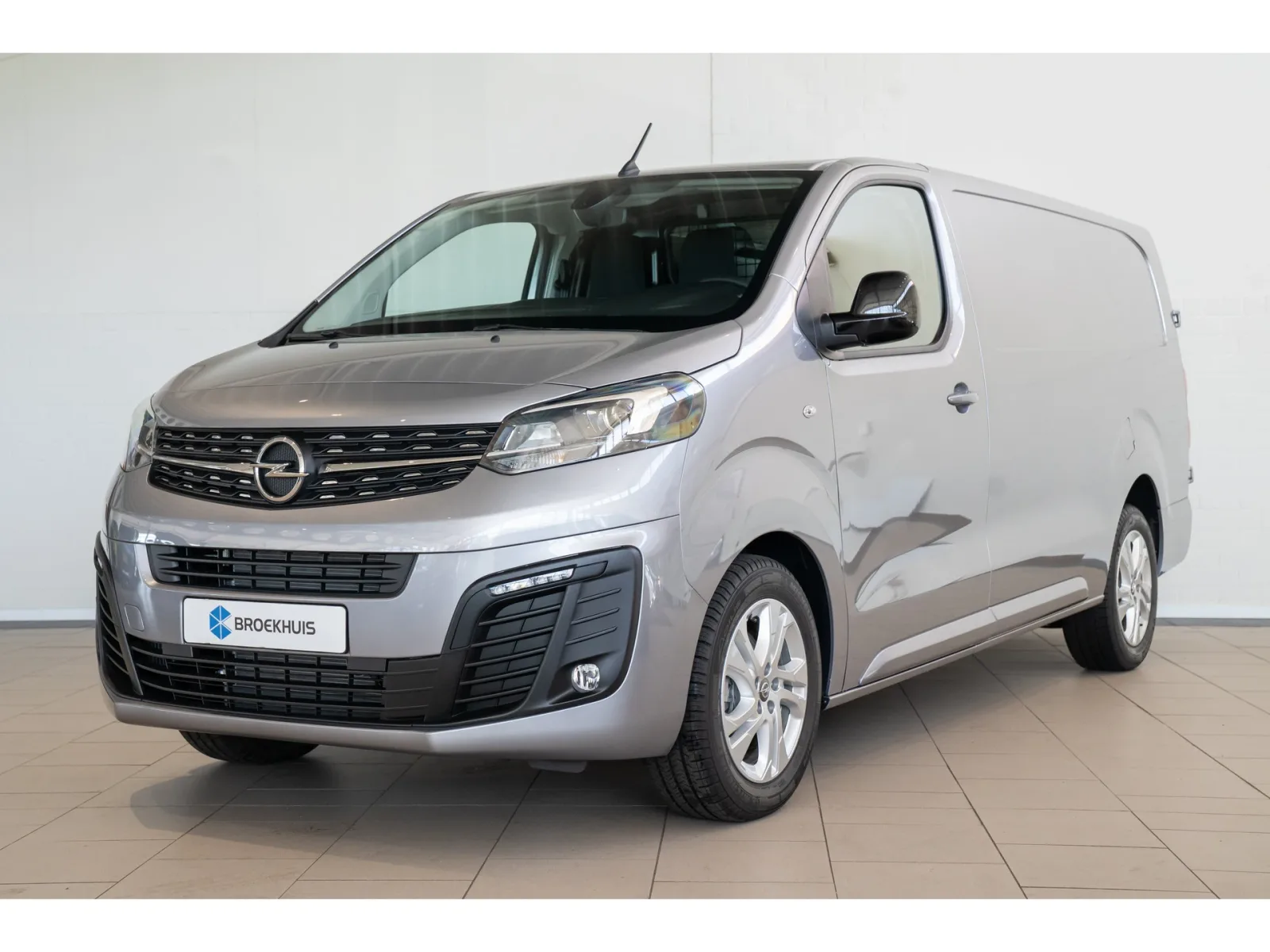Opel Vivaro (2024) — foto 1