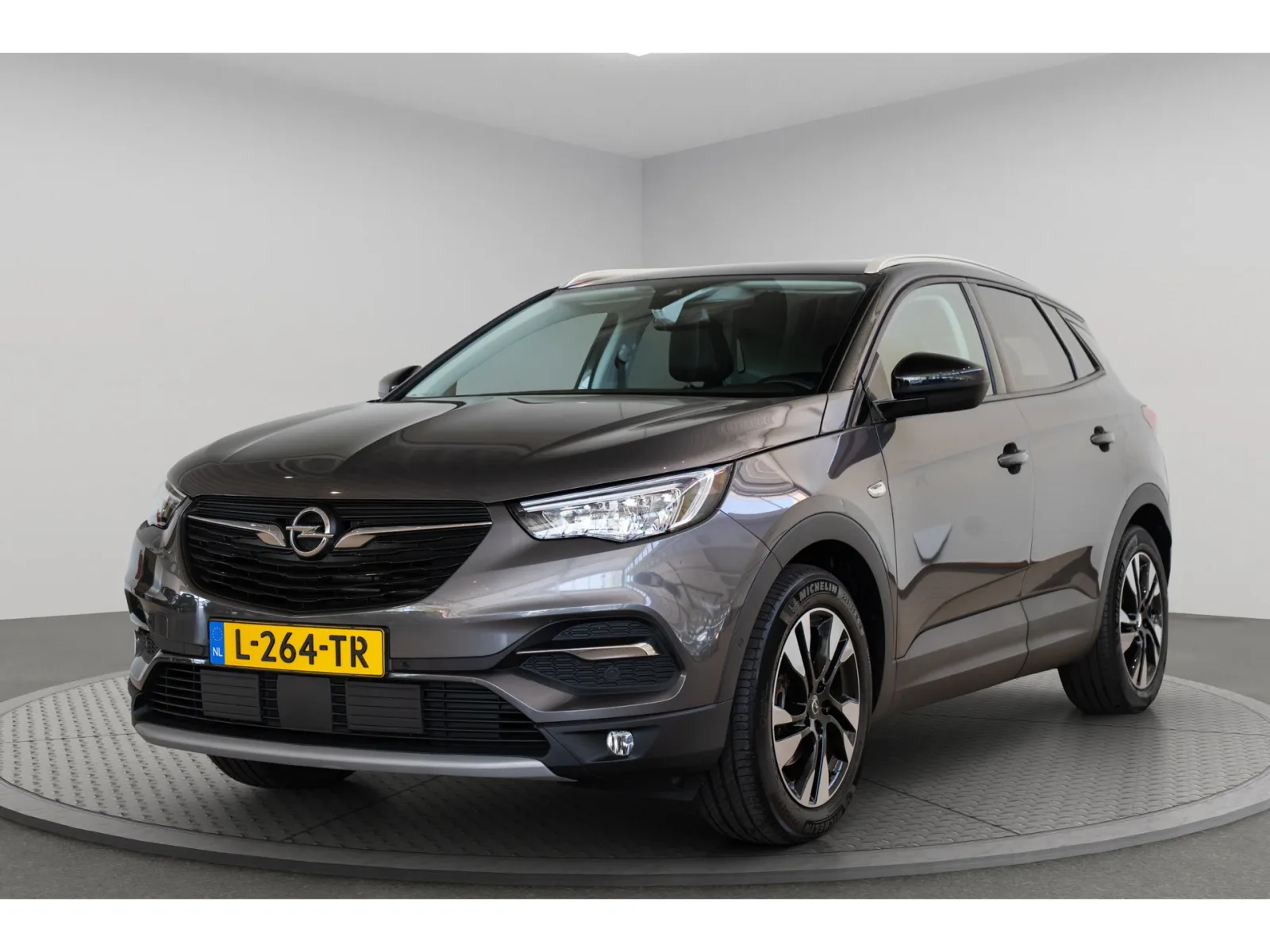 Opel Grandland X (2021) — foto 1