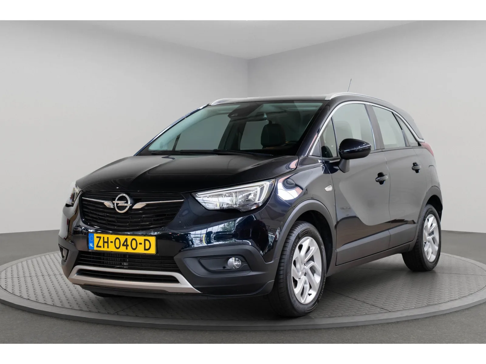 Opel Crossland X (2019) — foto 1
