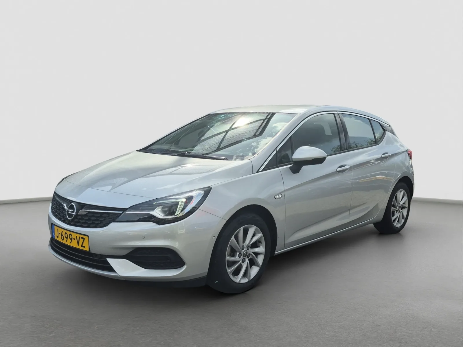 Opel Astra (2020) — foto 1