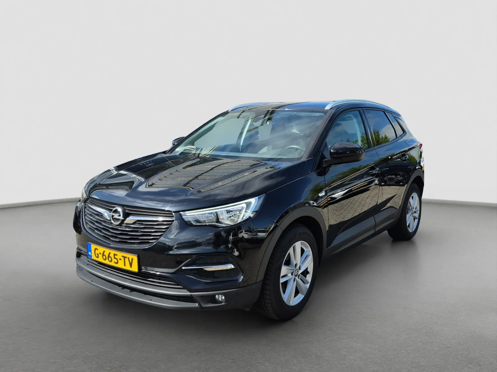 Opel Grandland X (2019) — foto 1