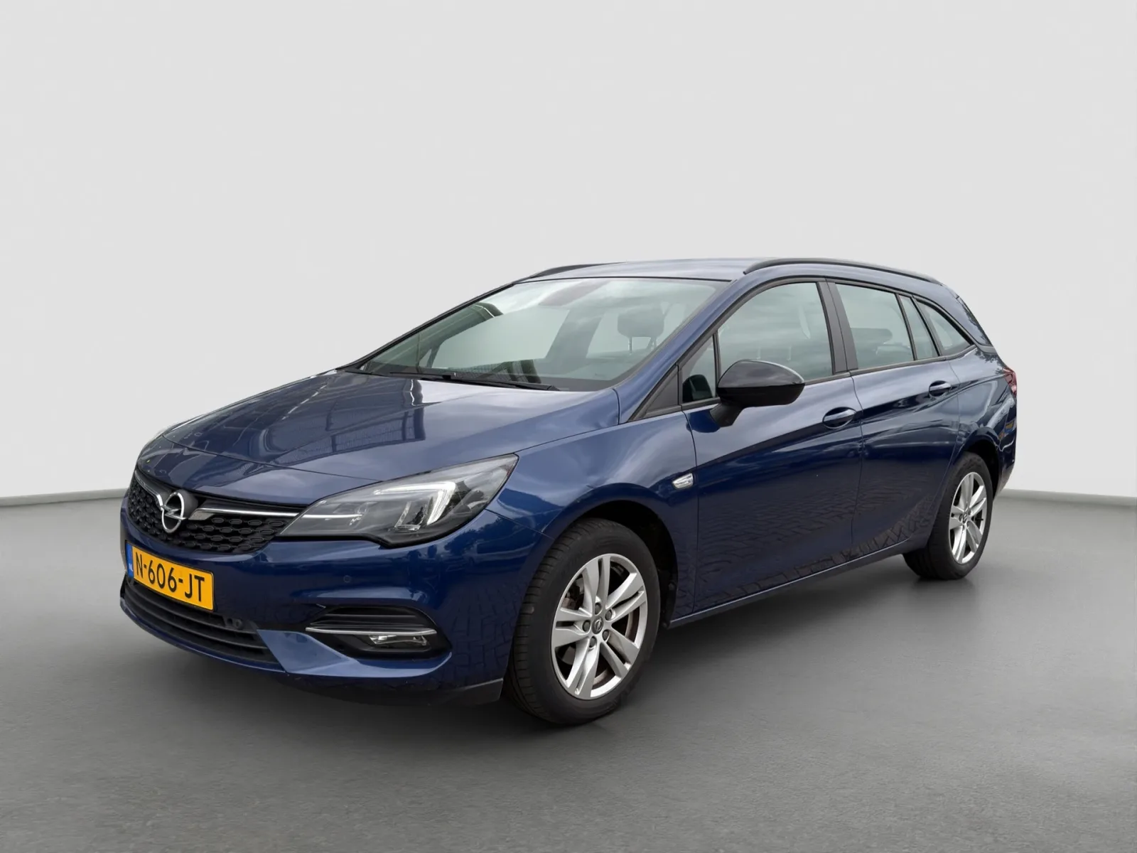 Opel Astra (2021) — foto 1
