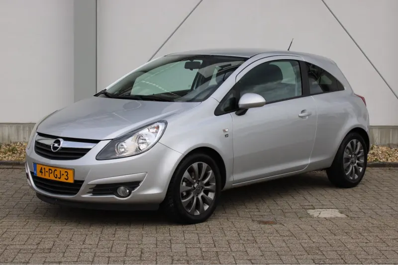 Opel Corsa (2011)