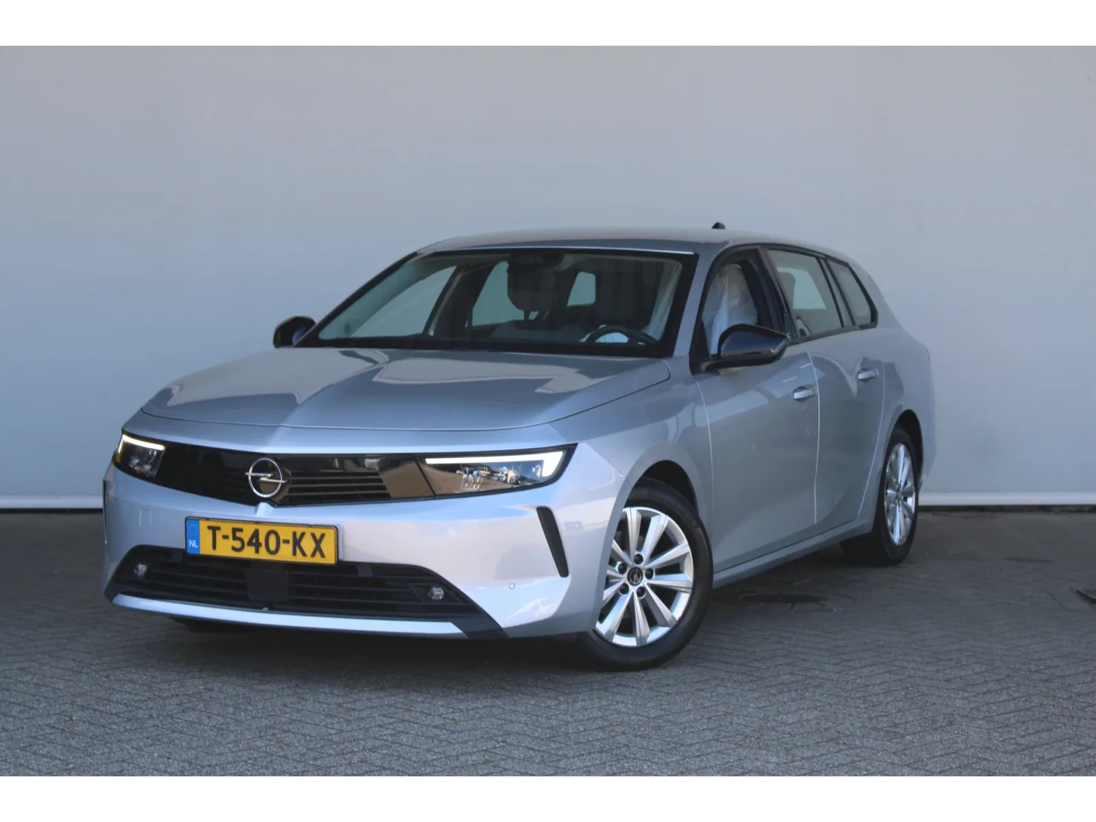 Opel Astra Sports Tourer (2023) — foto 1