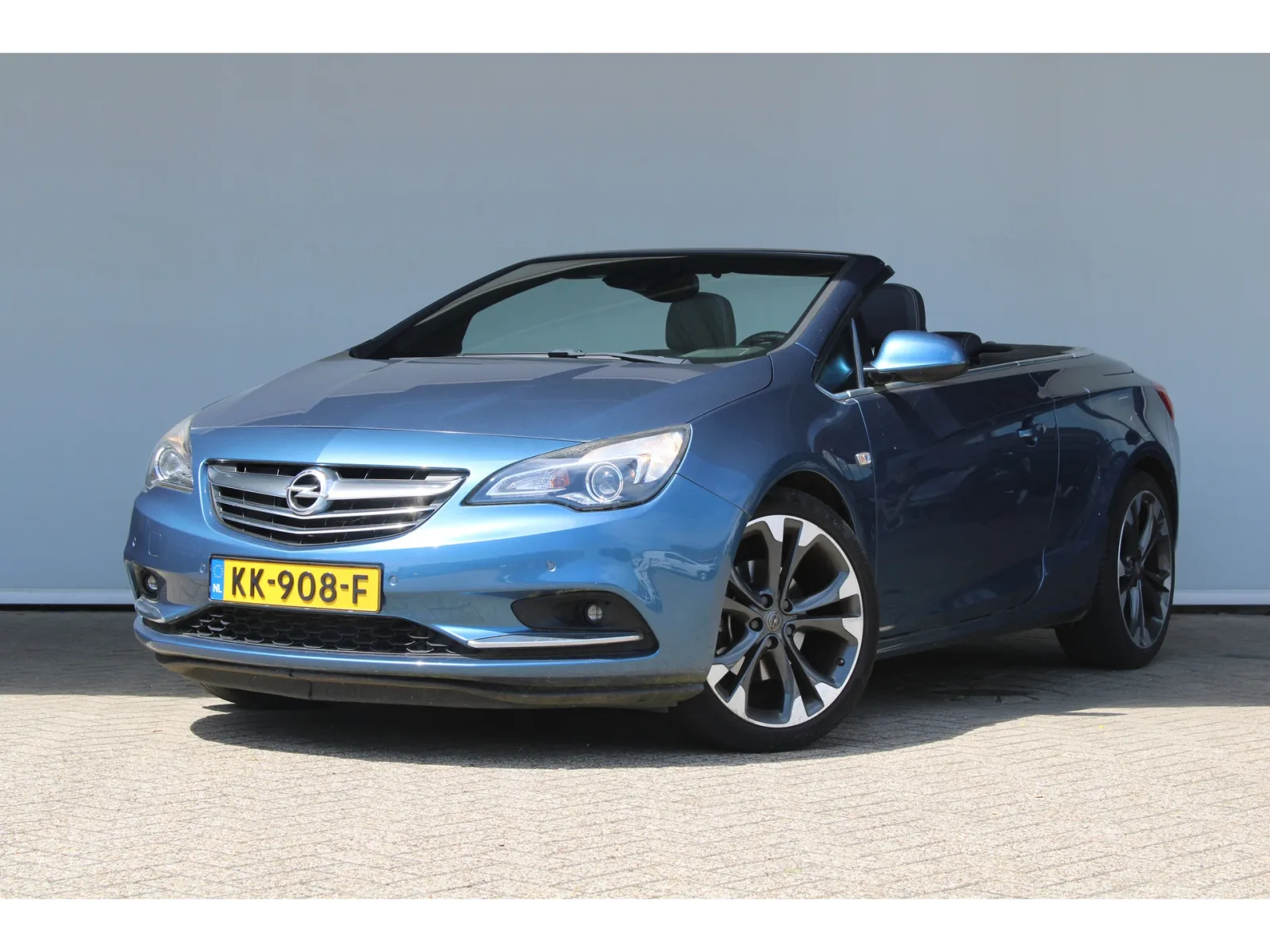 Opel Cascada (2016) — foto 1