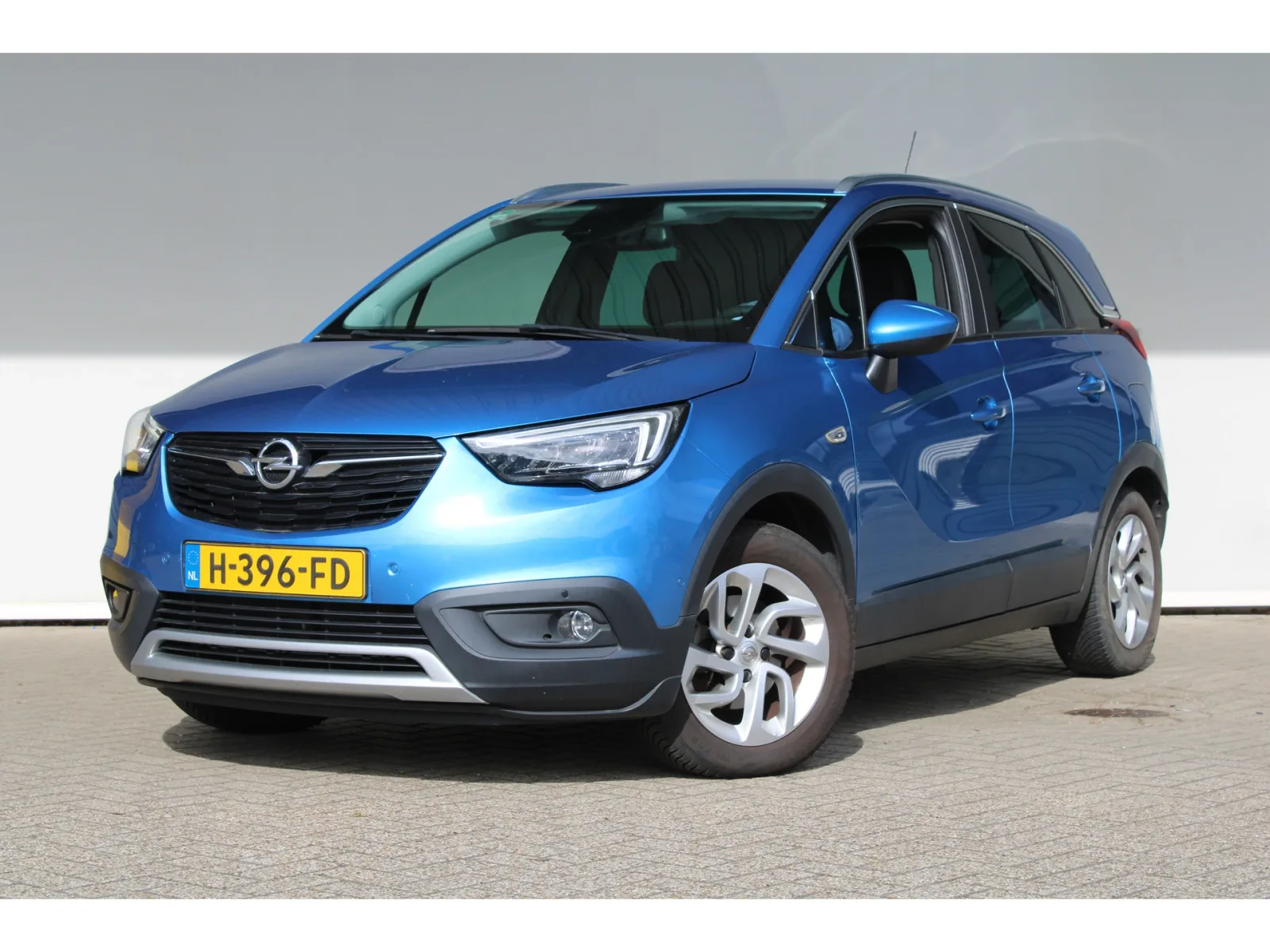 Opel Crossland X (2020) — foto 1