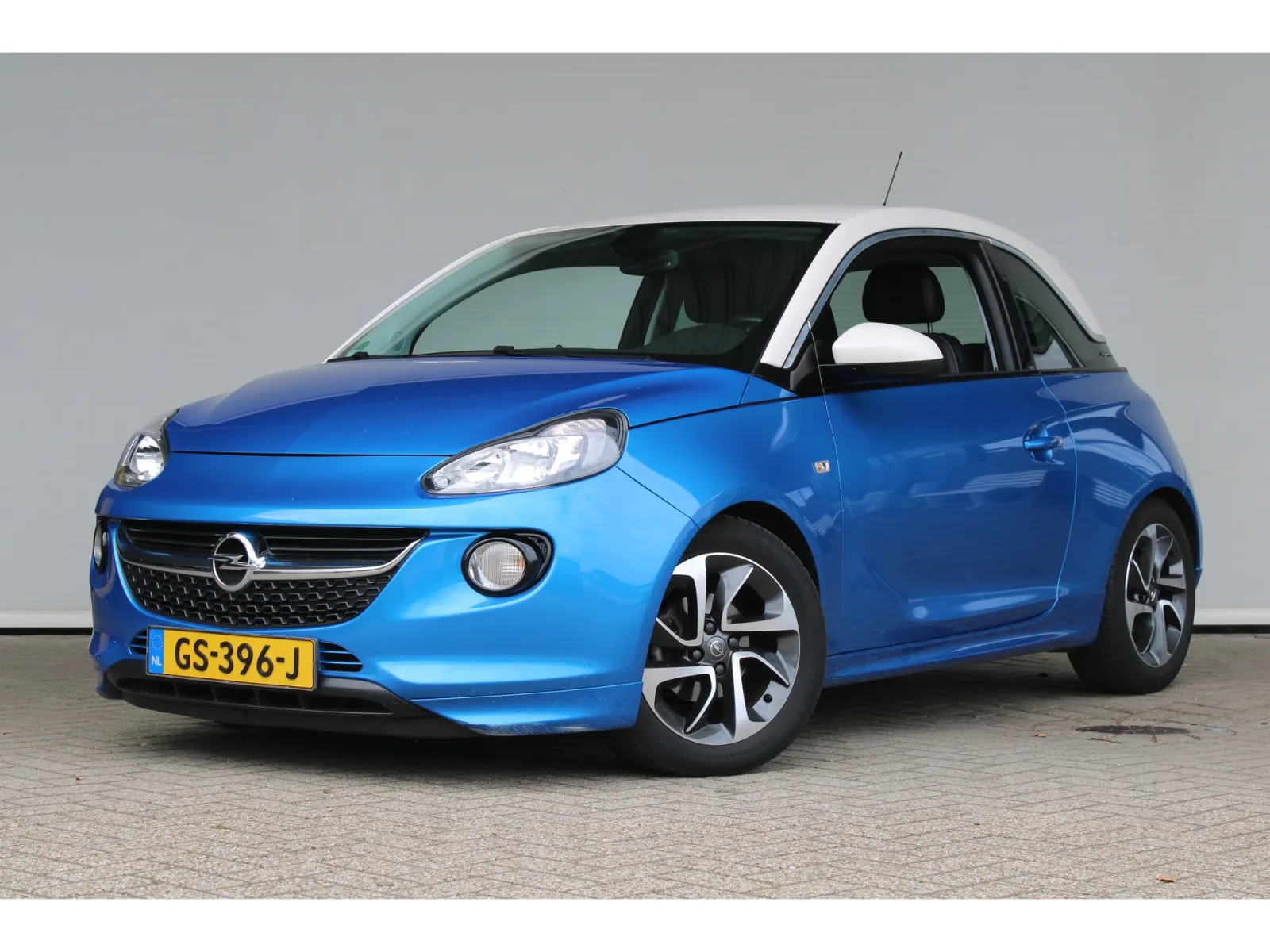 Opel Adam (2015) — foto 1