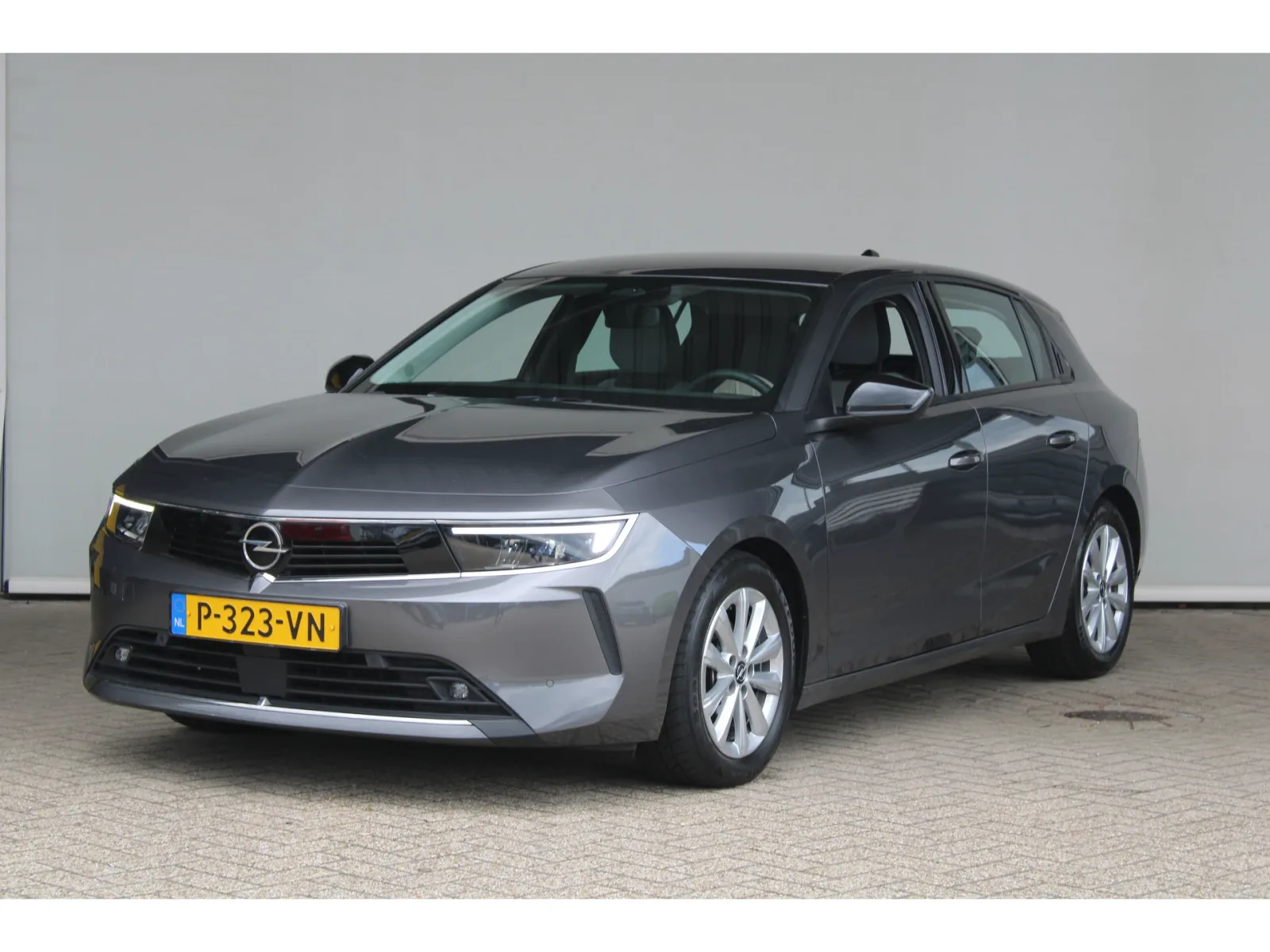 Opel Astra (2022) — foto 1