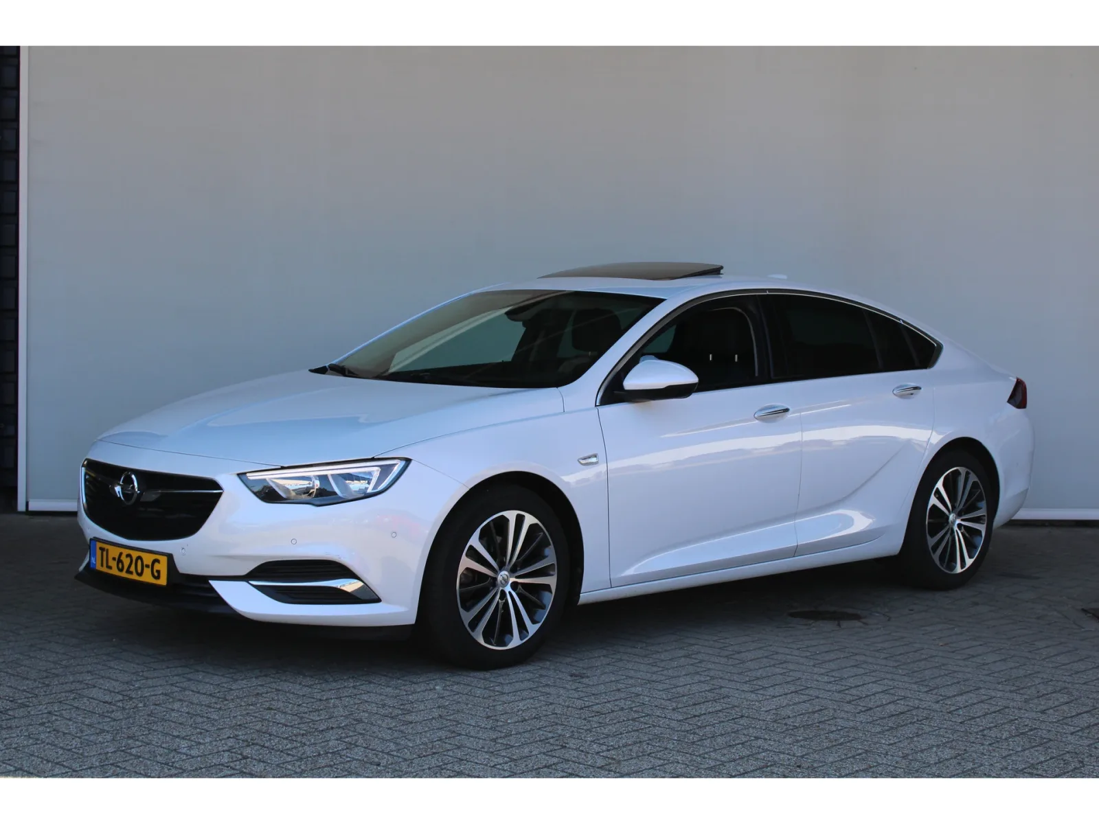 Opel Insignia Grand Sport (2018) — foto 1