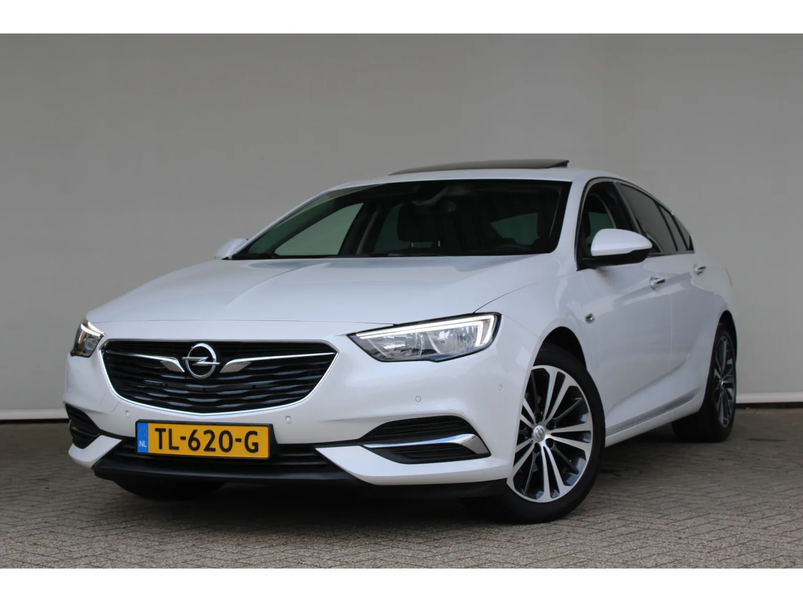 Opel Insignia Grand Sport (2018) — foto 1