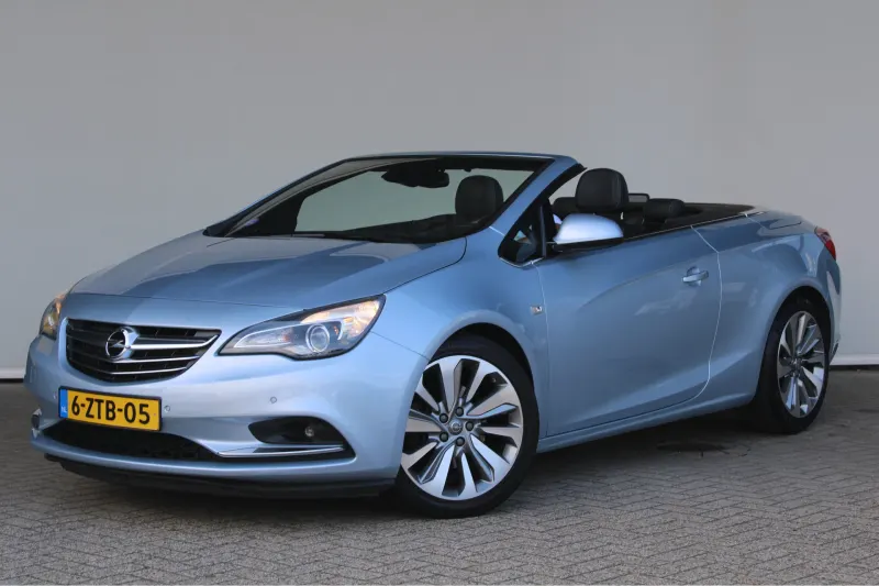 Opel Cascada (2015)