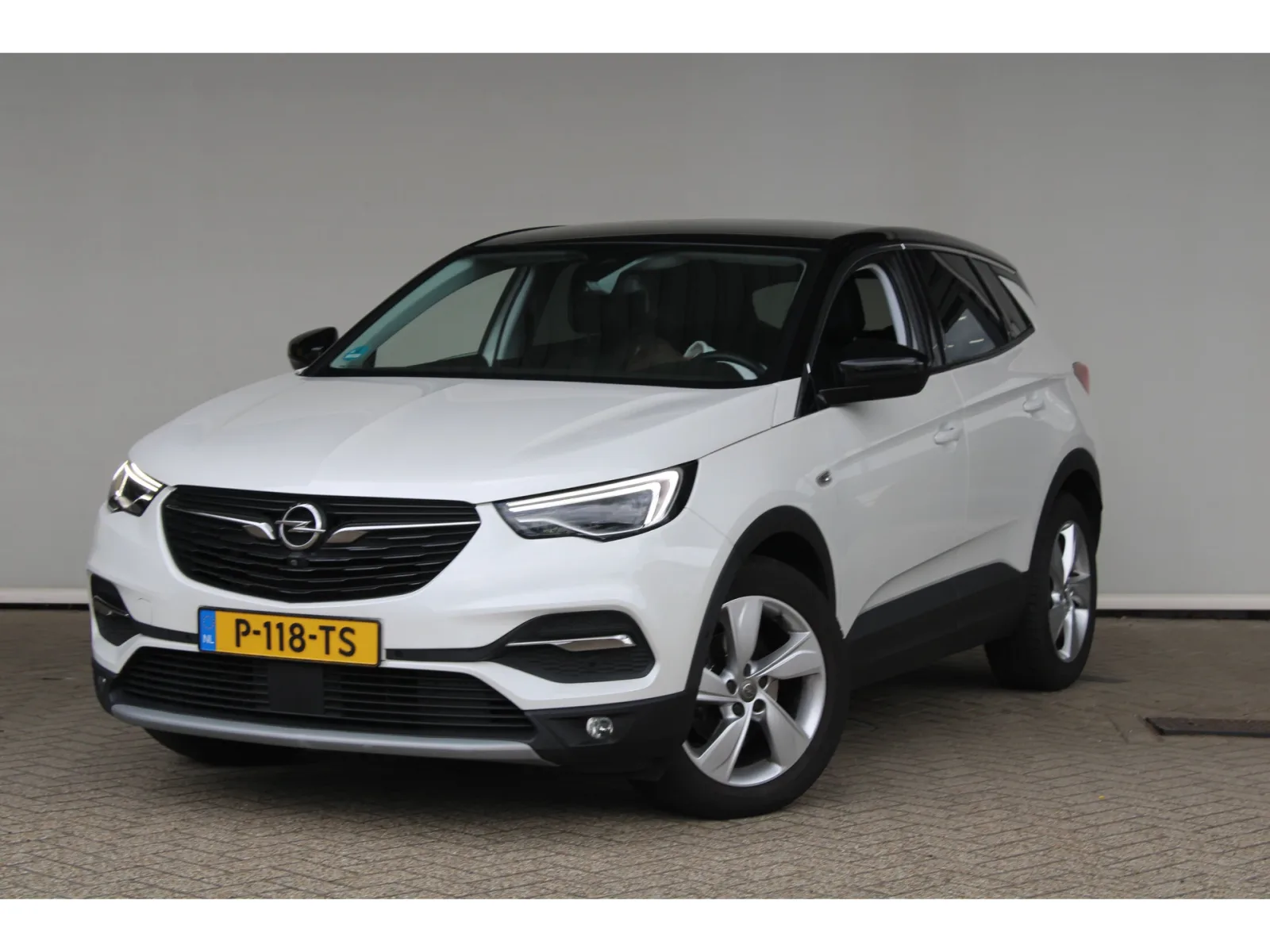 Opel Grandland X (2020) — foto 1