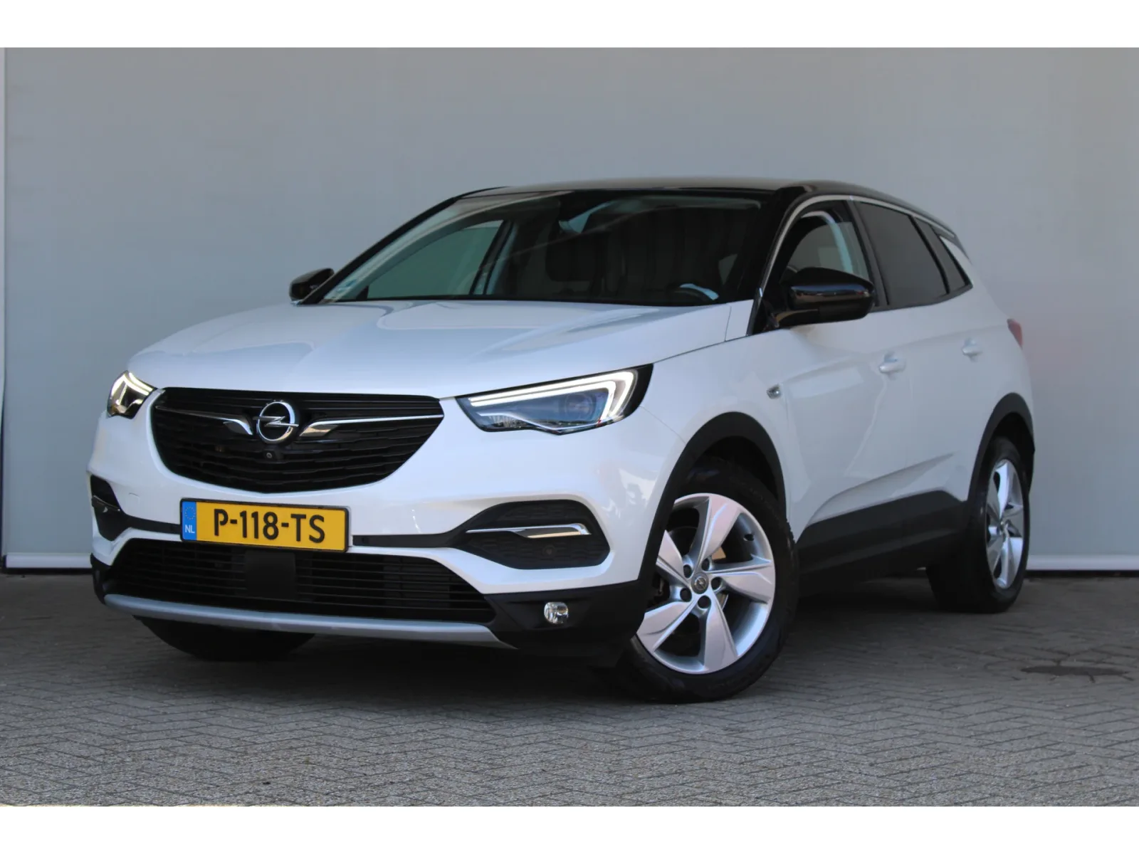 Opel Grandland X (2020) — foto 1