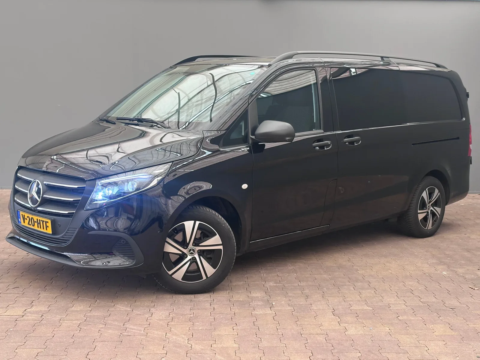 Mercedes-Benz Vito (2024) — foto 1