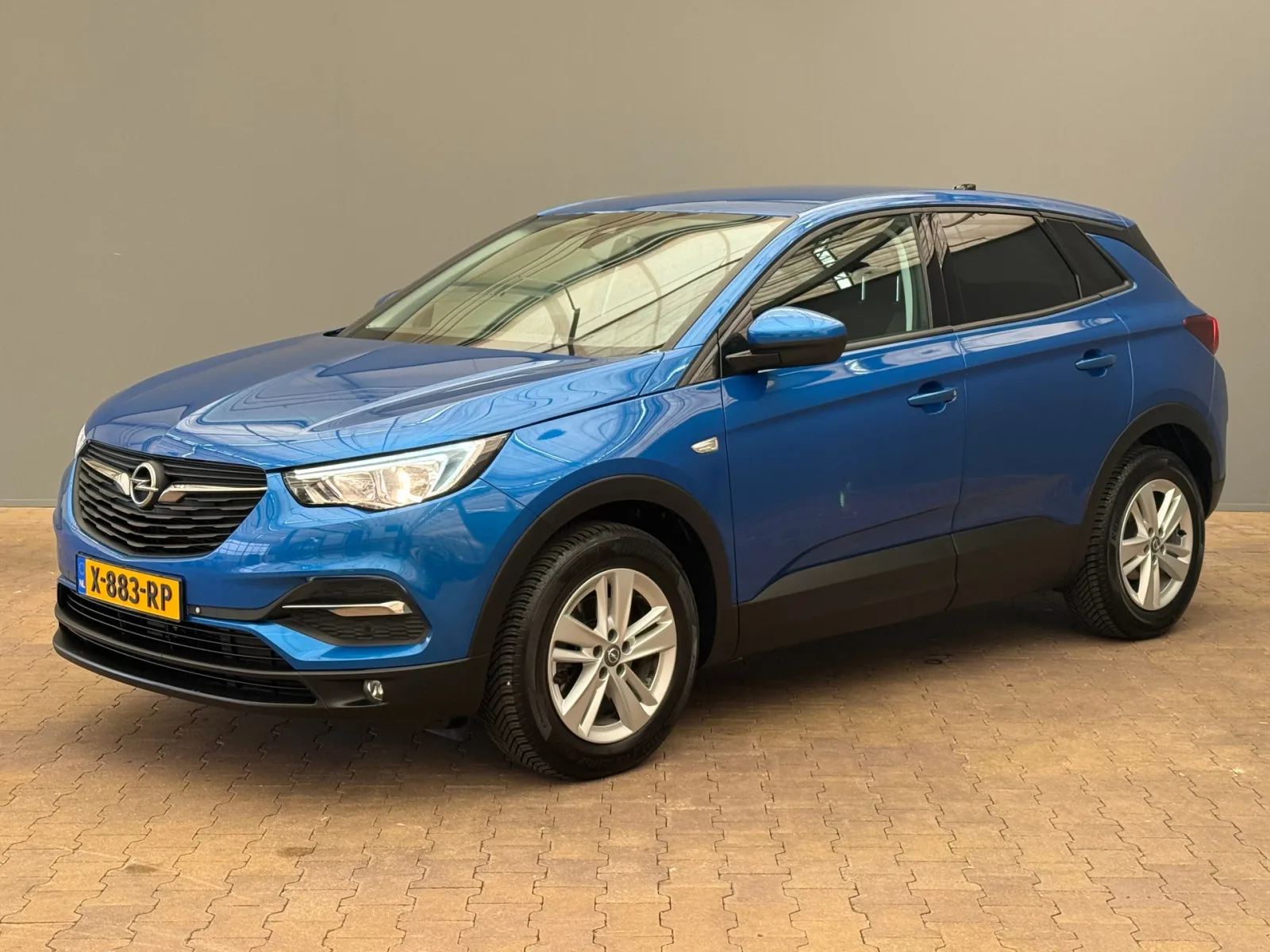 Opel Grandland X (2019) — foto 1