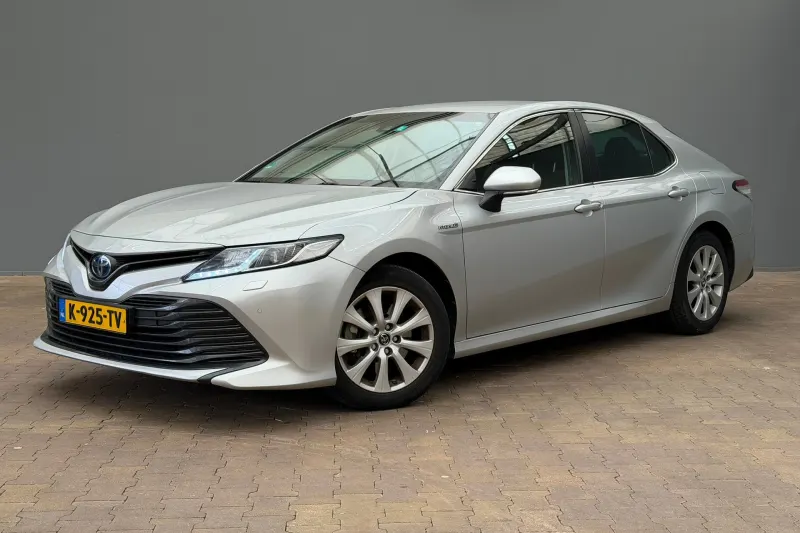 Toyota Camry (2020)