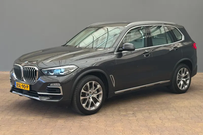 BMW X5 (2021)