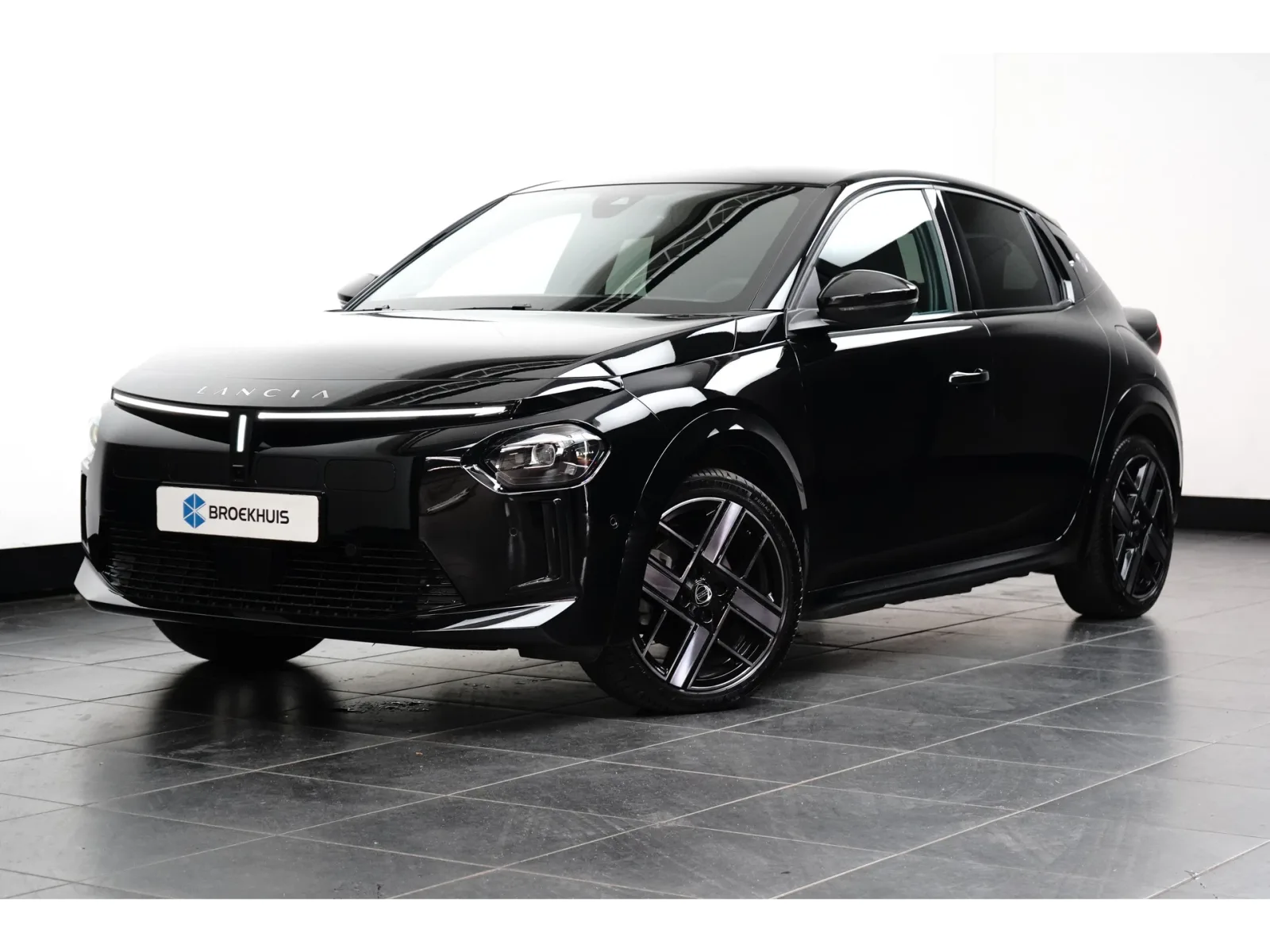 Lancia Ypsilon (2024) — foto 1