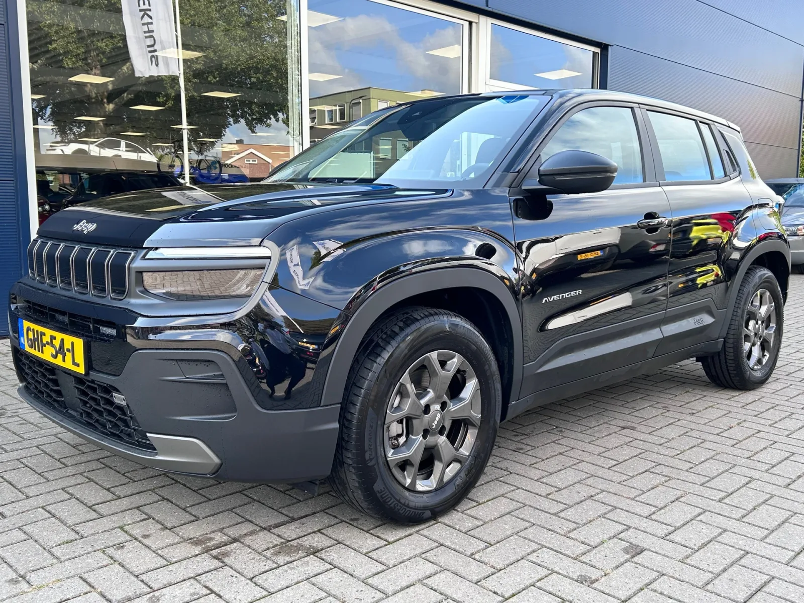 Jeep Avenger (2023) — foto 1