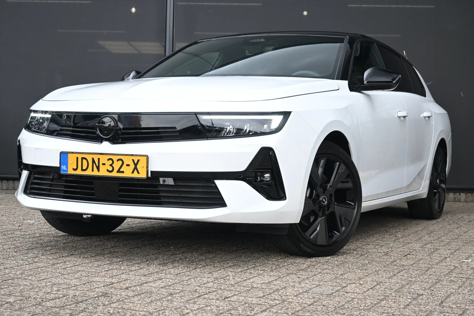Opel Astra (2025) — foto 1