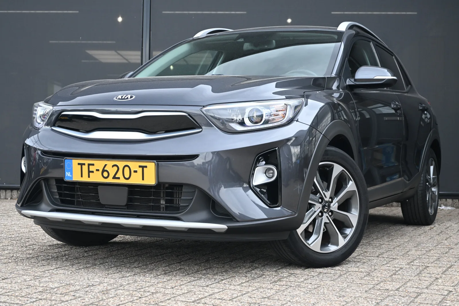 Kia Stonic (2018) — foto 1