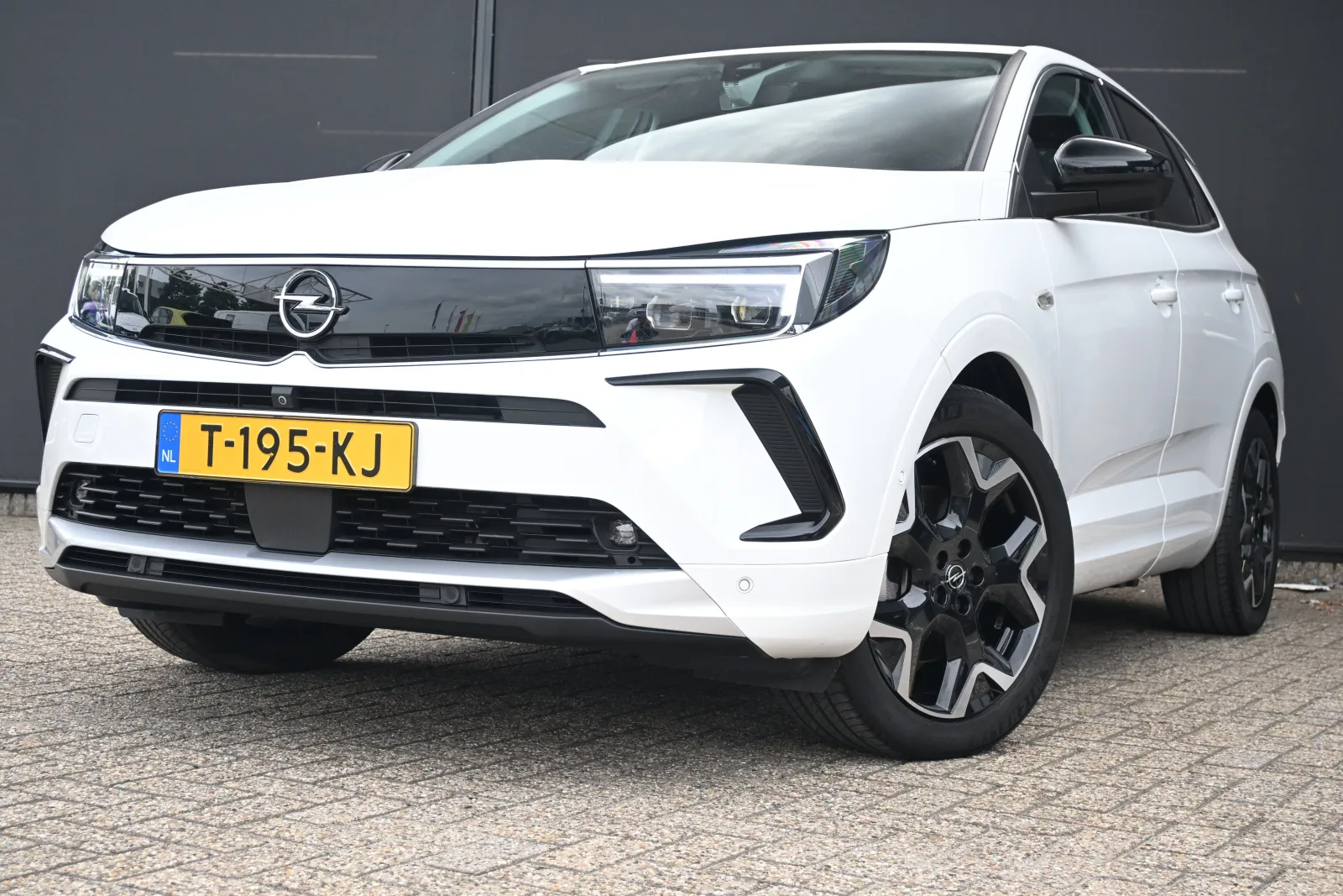 Opel Grandland (2023) — foto 1