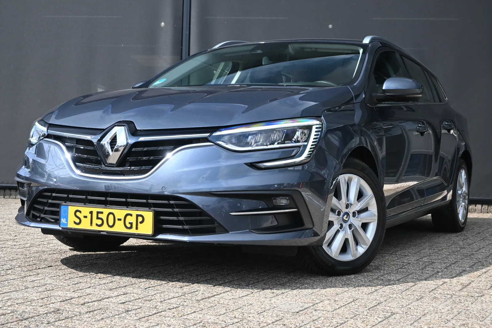 Renault Mégane (2022) — foto 1