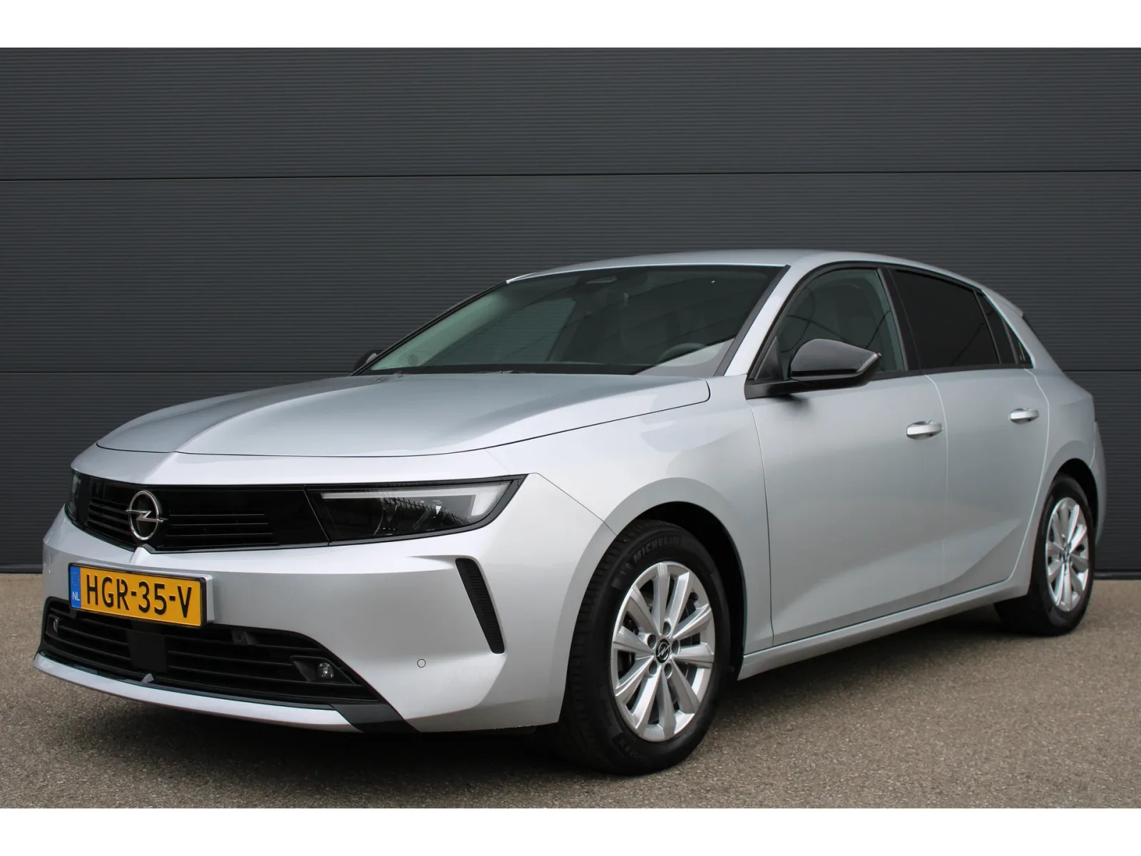 Opel Astra (2025) — foto 1