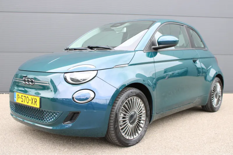 Fiat 500 (2022)