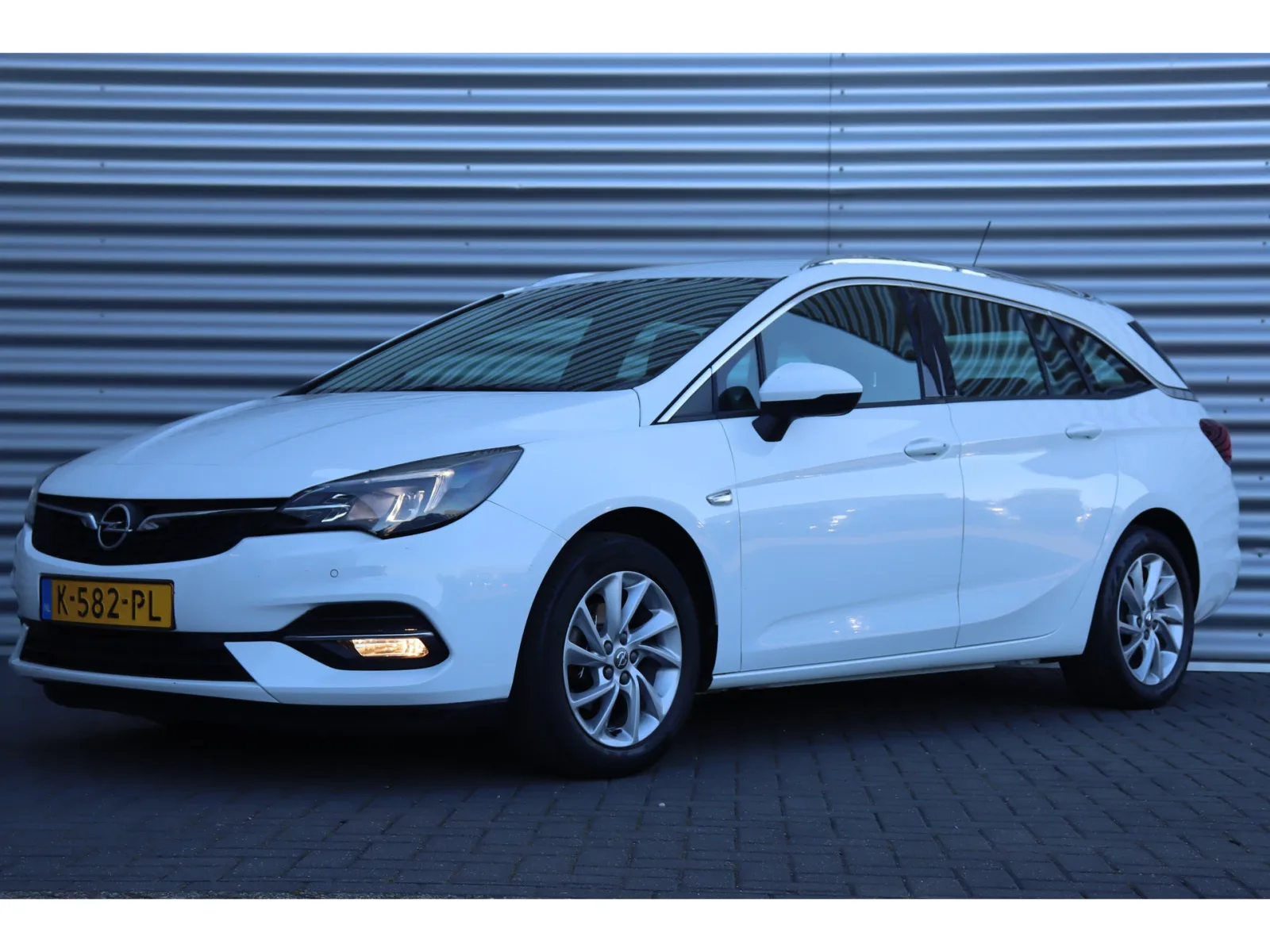 Opel Astra Sports Tourer (2021) — foto 1