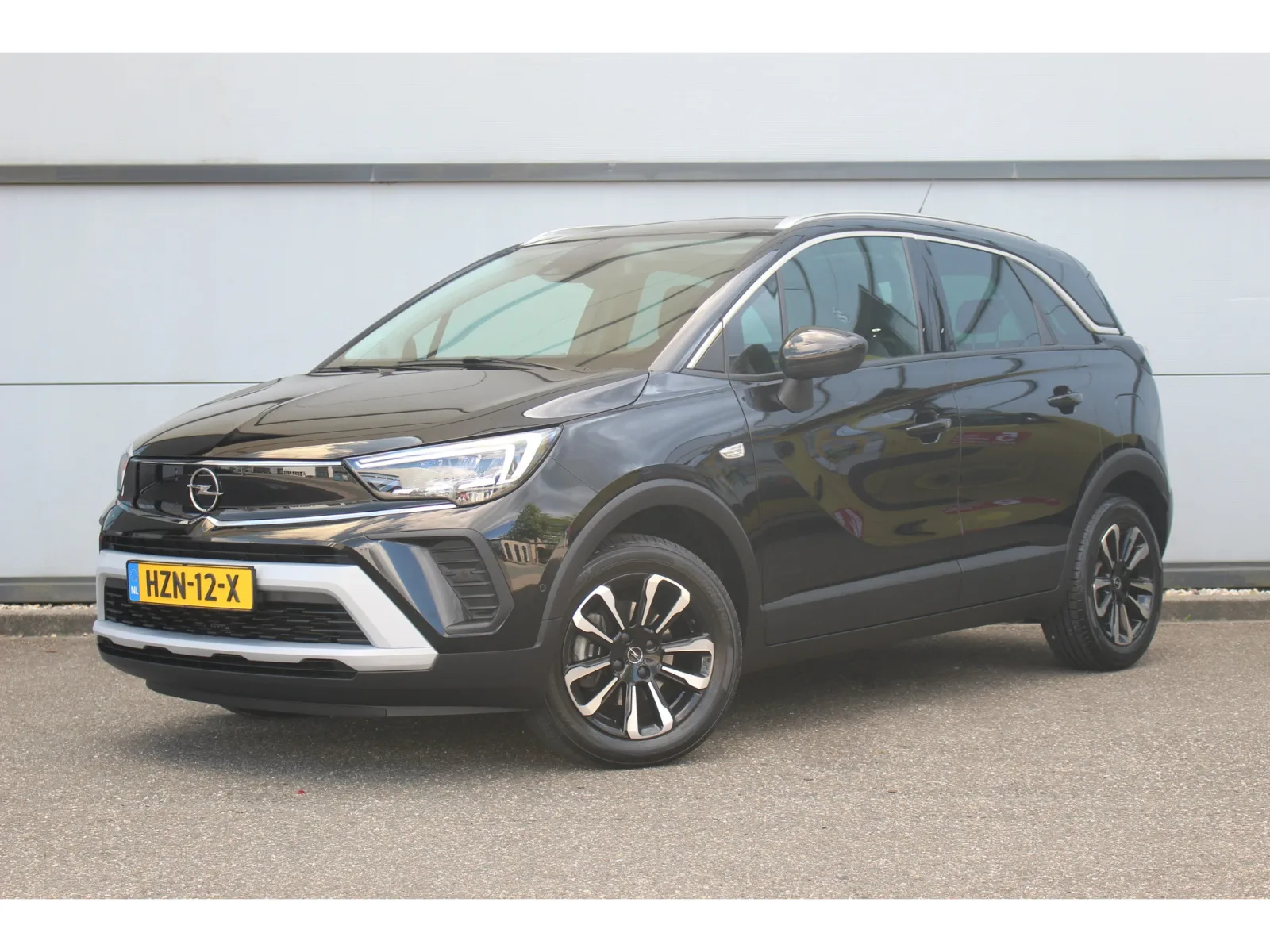 Opel Crossland (2024) — foto 1