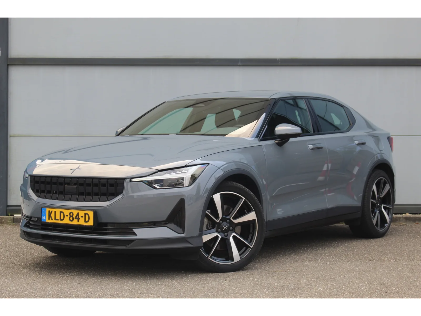 Polestar 2 (2023) — foto 1