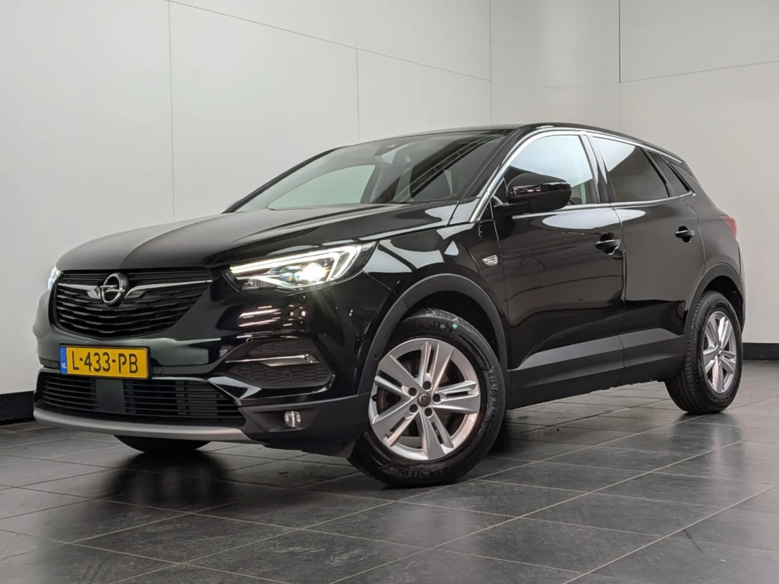 Opel Grandland X (2021) — foto 1