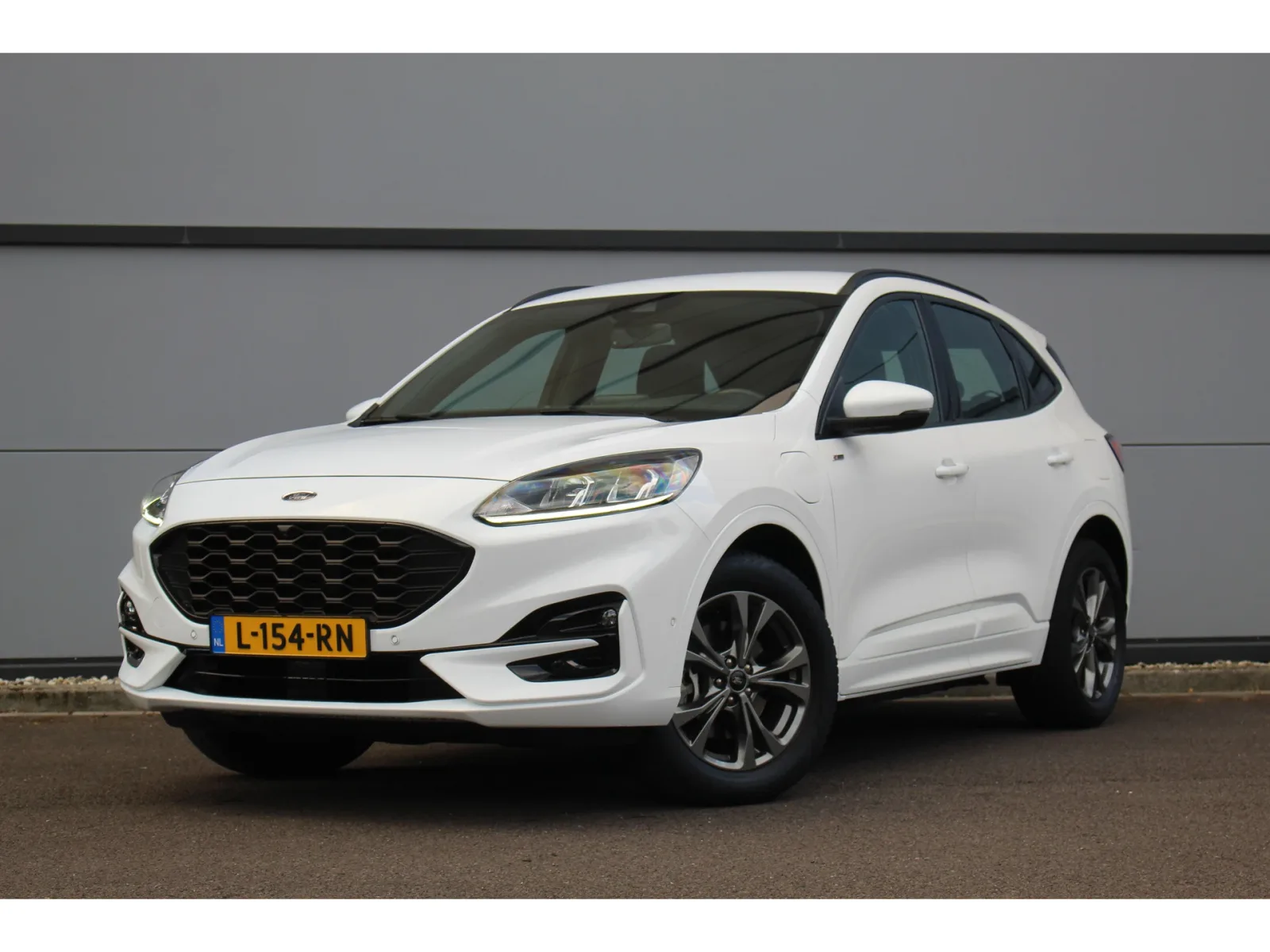 Ford Kuga (2021) — foto 1