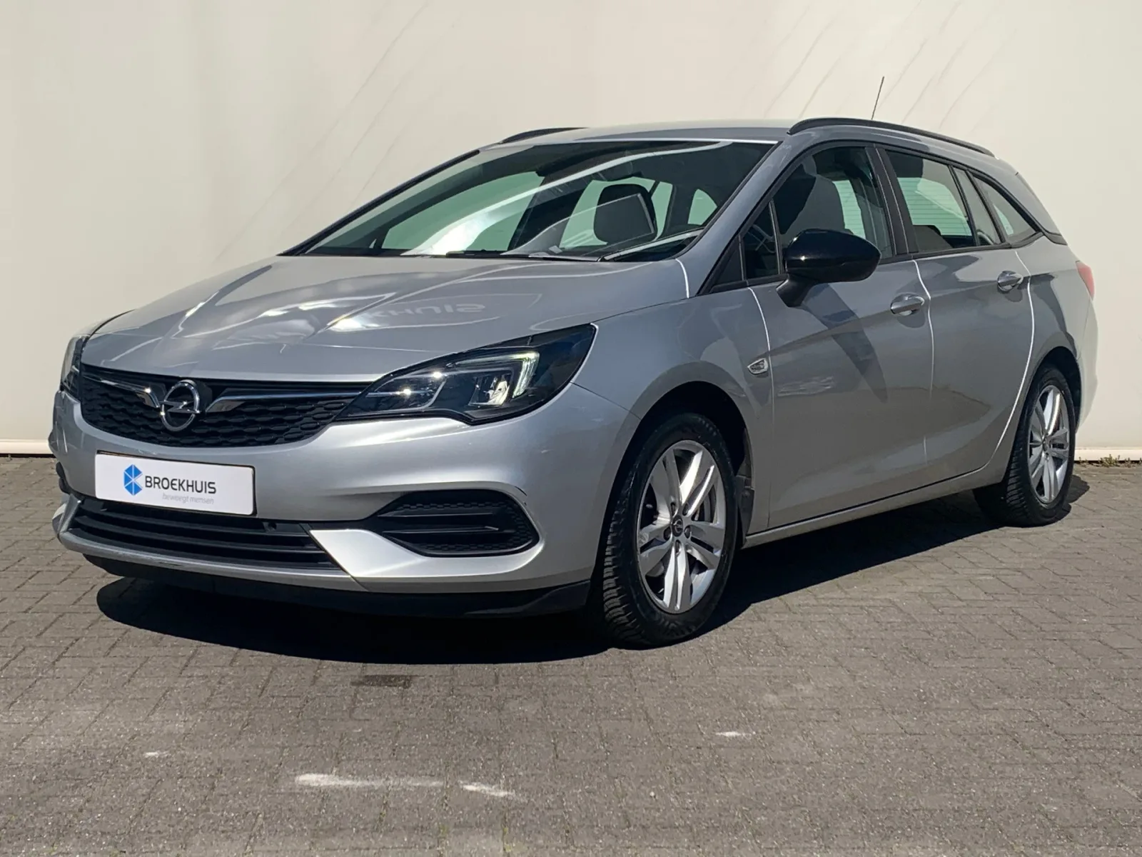 Opel Astra Sports Tourer (2021) — foto 1