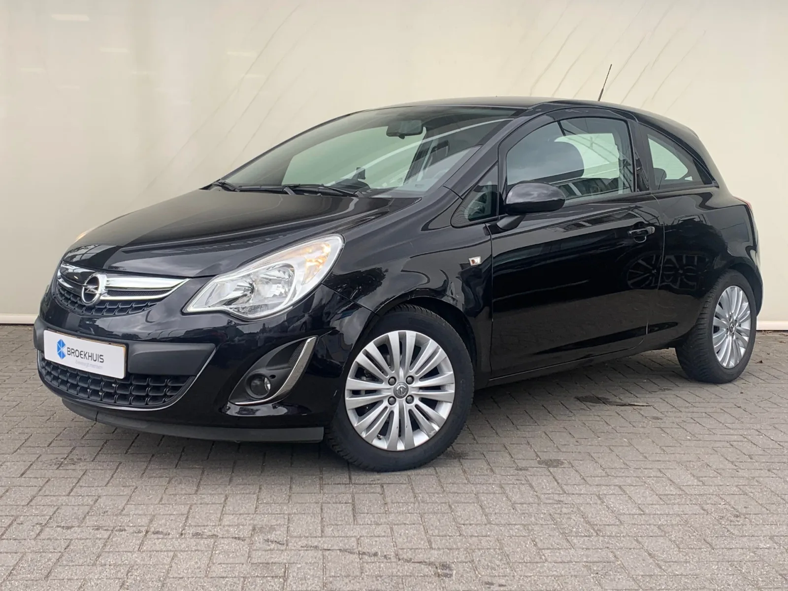 Opel Corsa (2011) — foto 1