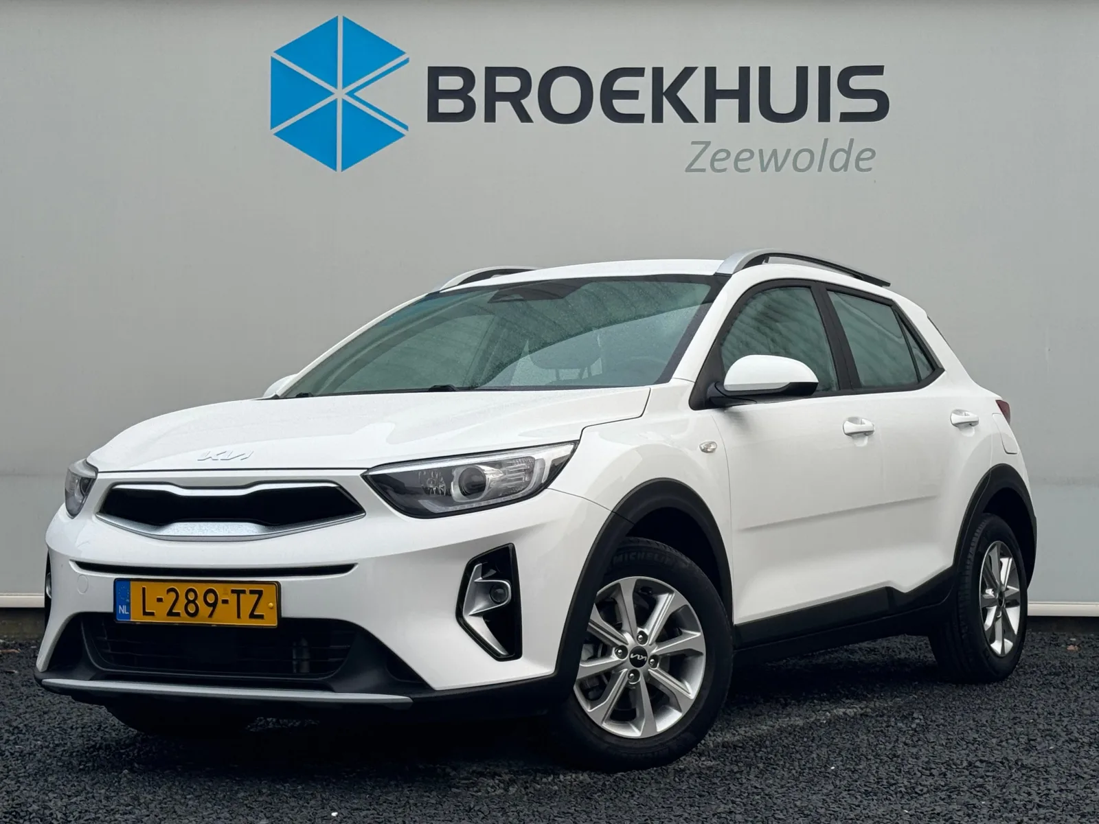 Kia Stonic (2021) — foto 1